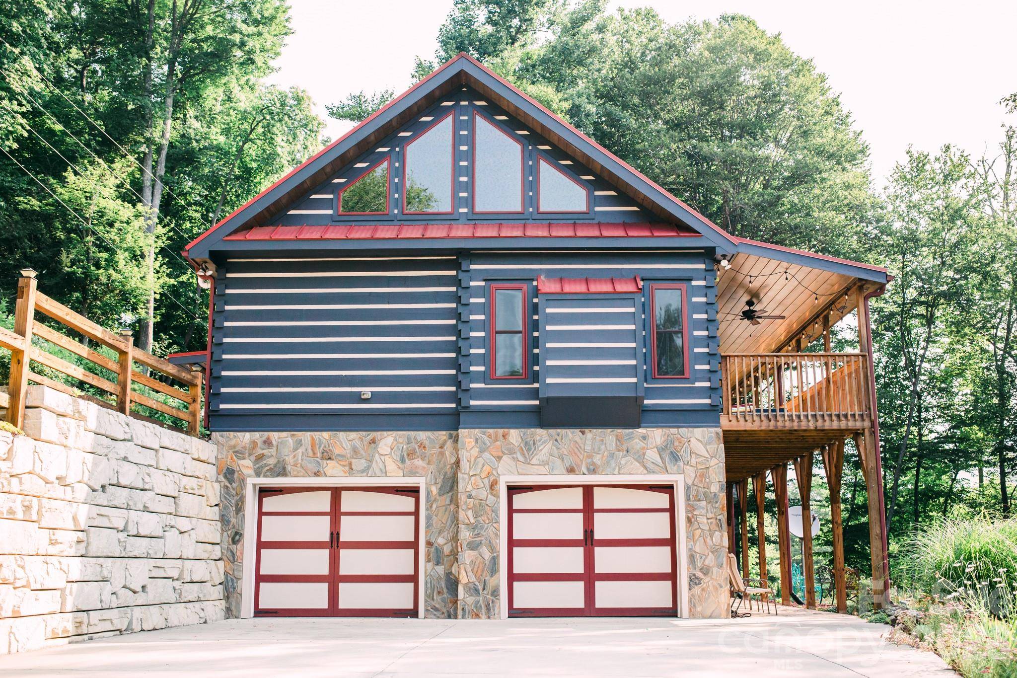 11 Sugar Maple DR, Black Mountain, NC 28711