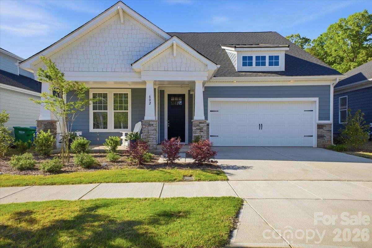 602 Banter LN, Cramerton, NC 28032