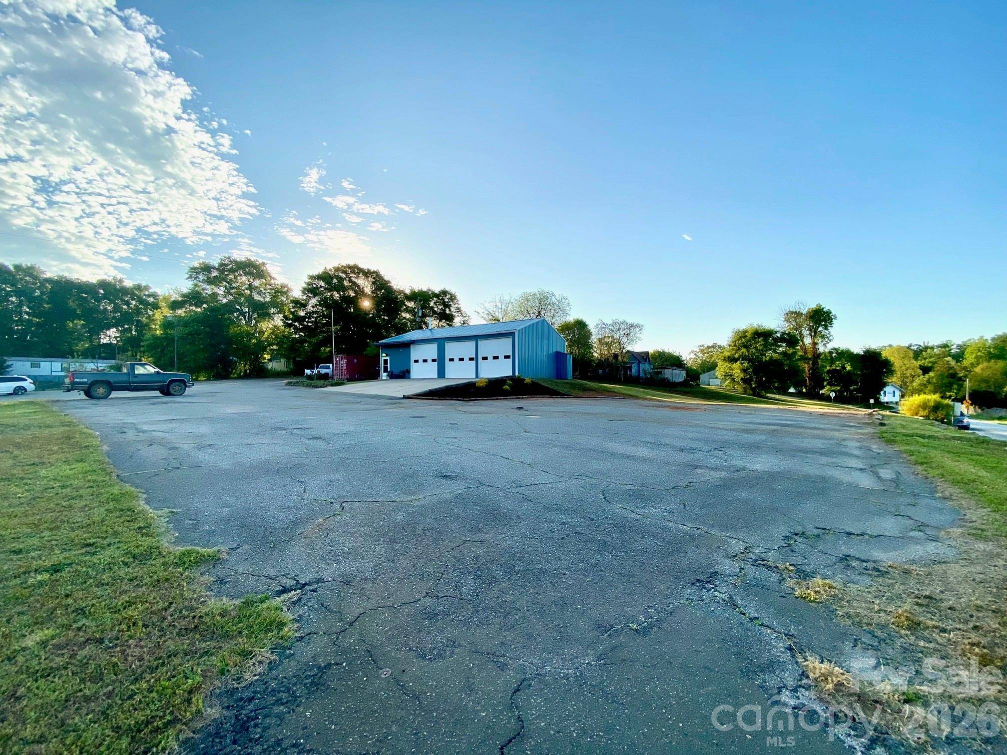 112 Hollifield RD, Caroleen, NC 28019