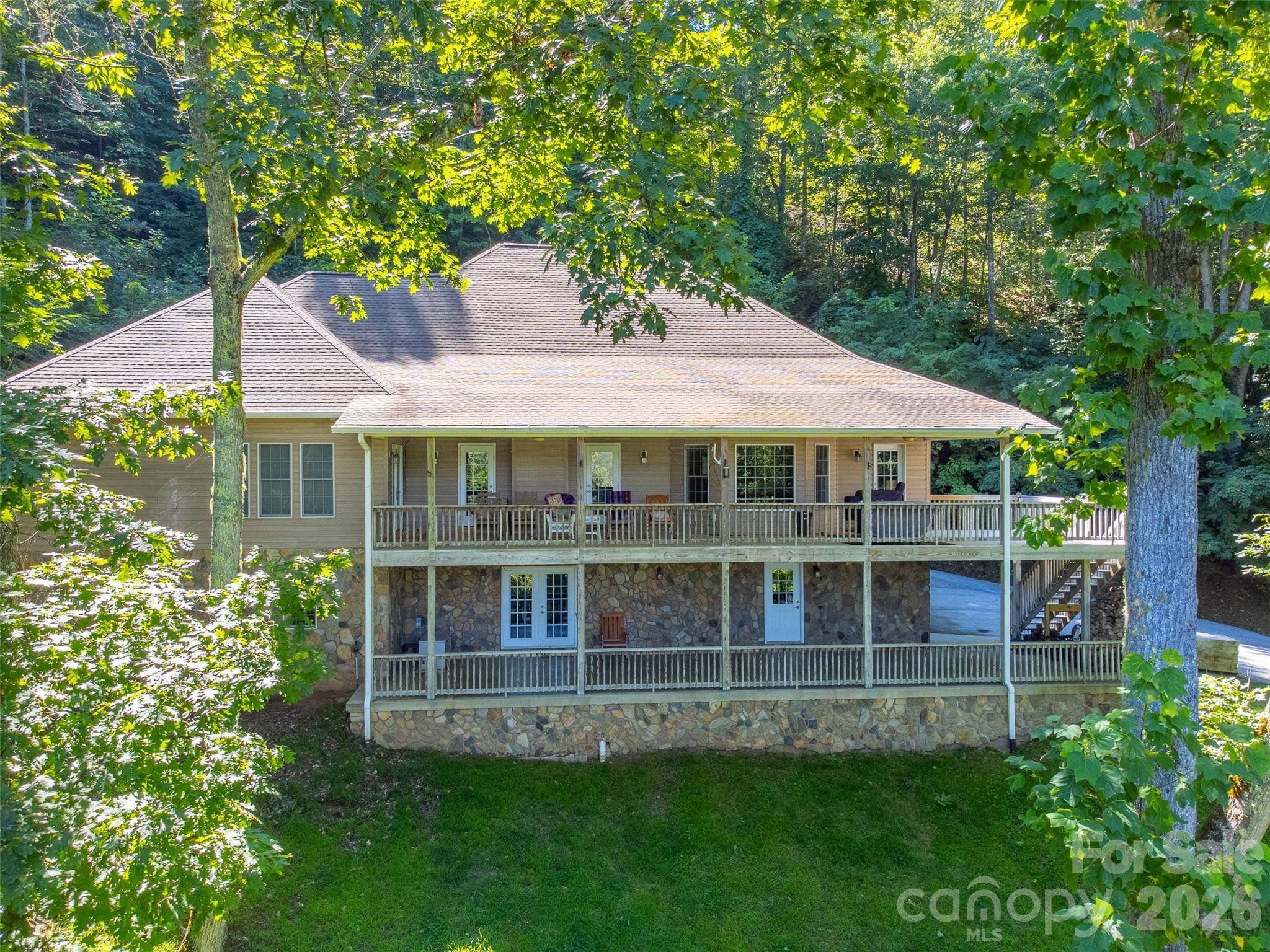 1838 Coman RD, Franklin, NC 28734