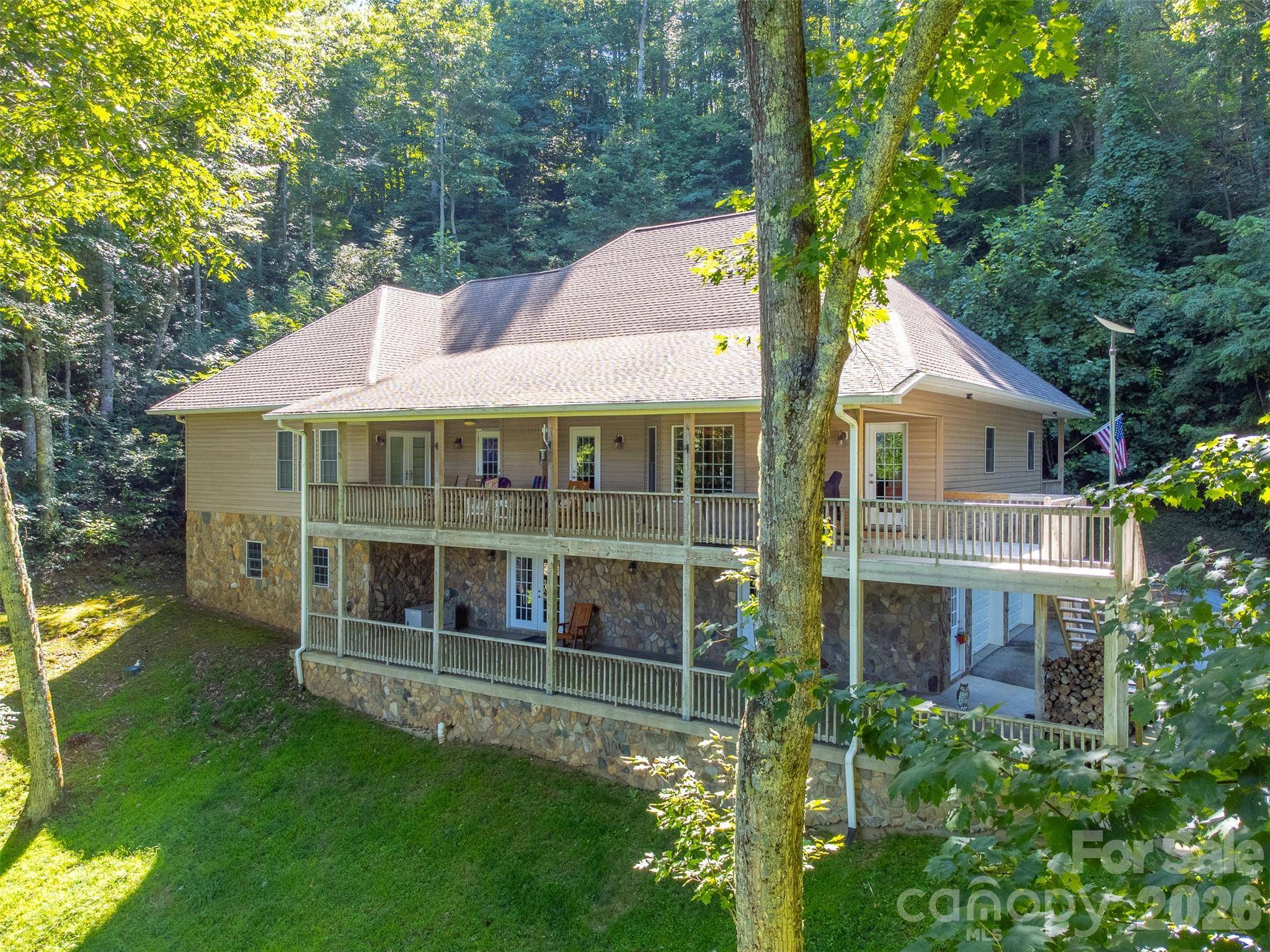 1838 Coman RD, Franklin, NC 28734