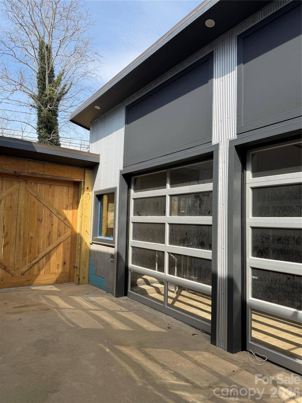 219 Amboy RD, Asheville, NC 28806