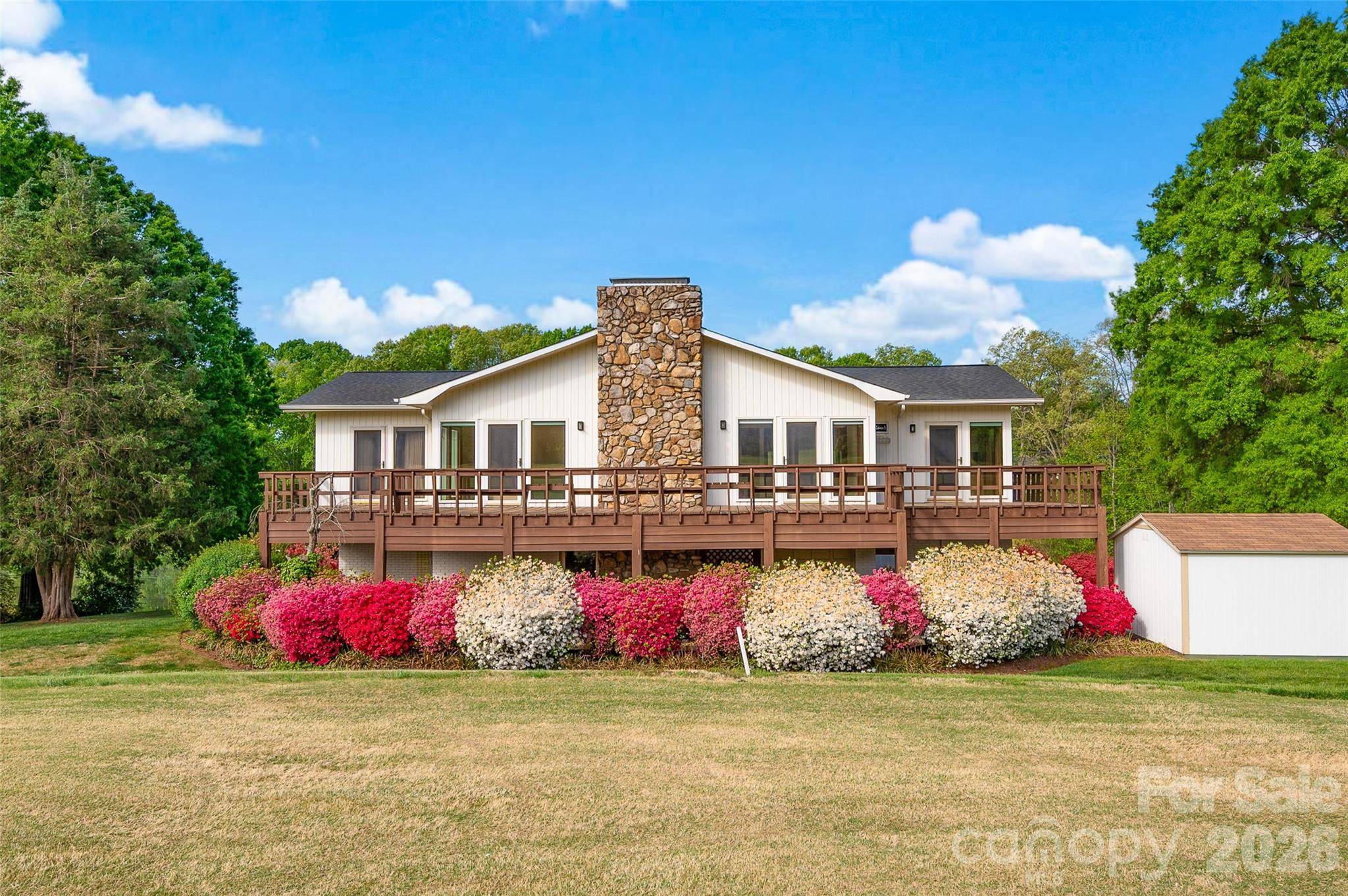 443 W Gleneagles RD, Statesville, NC 28625