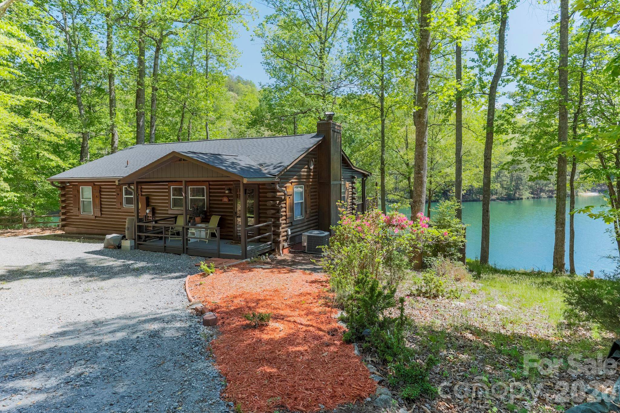 116 Teal LN, Lake Lure, NC 28746