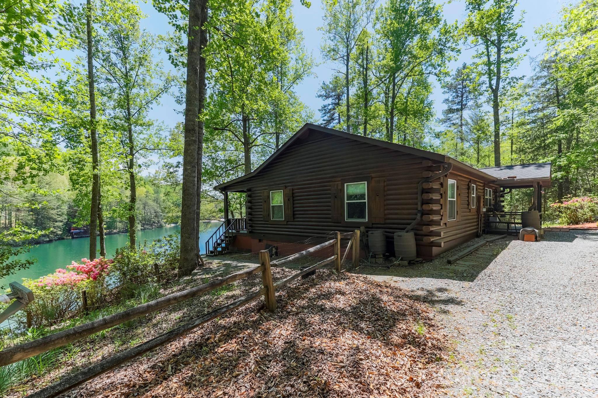 116 Teal LN, Lake Lure, NC 28746