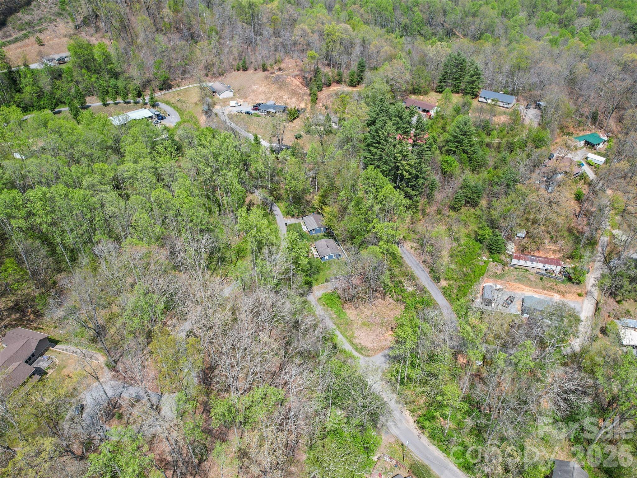 26 Lansing RD, Waynesville, NC 28786