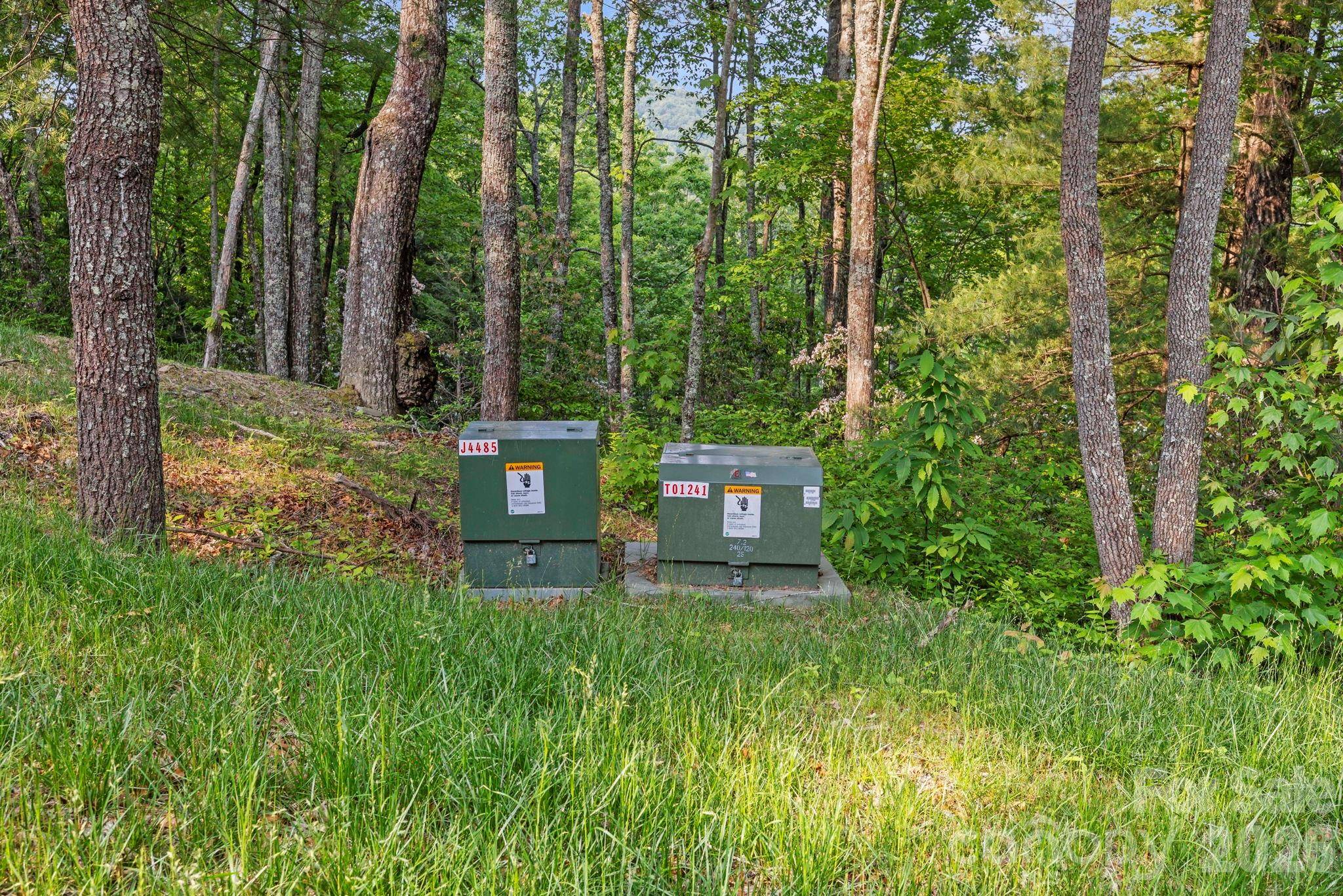 251 Paul McCoy RD, Lake Toxaway, NC 28747