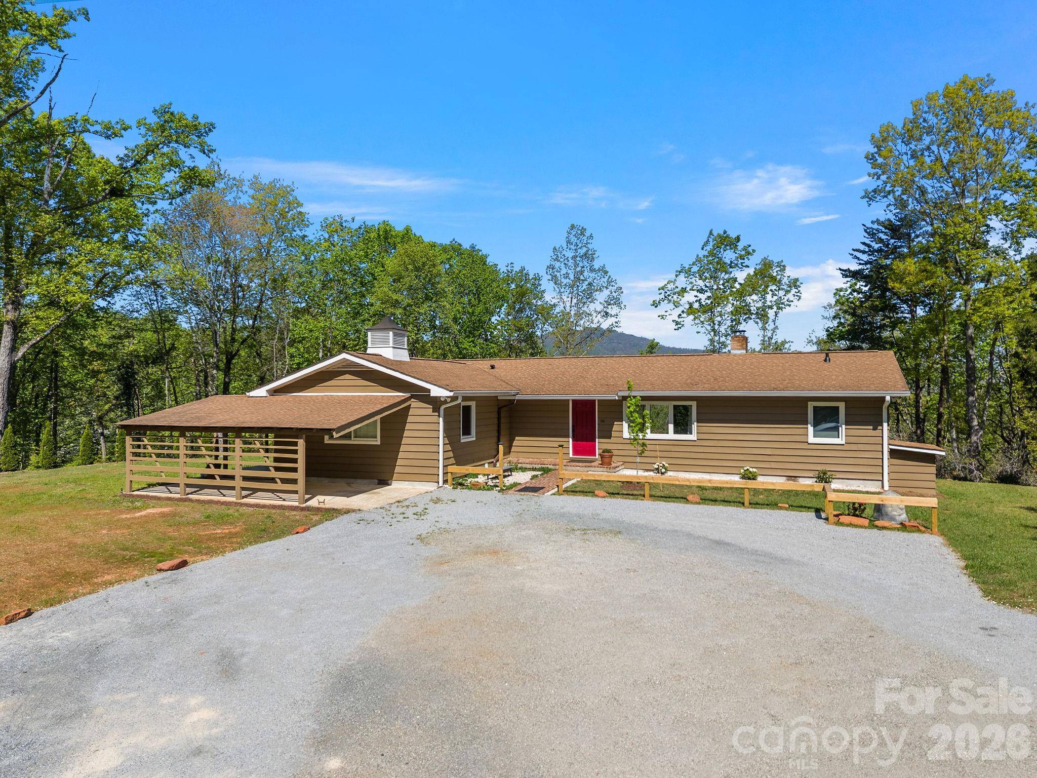 110 Persimmon Hill CT, Columbus, NC 28722