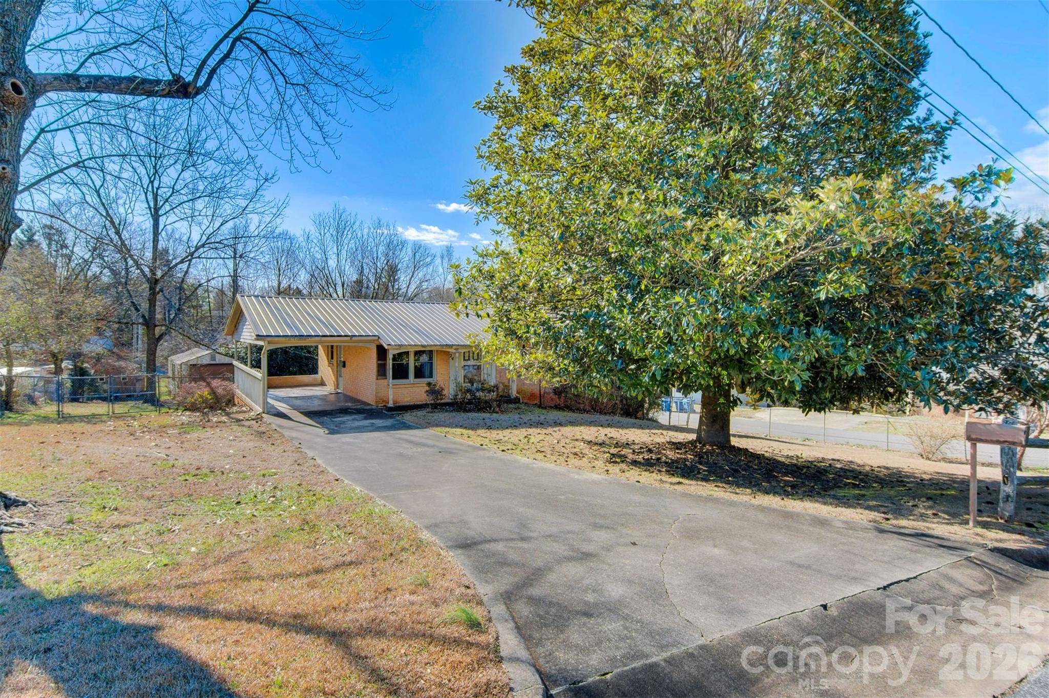 24 Berkley AVE W, Granite Falls, NC 28630