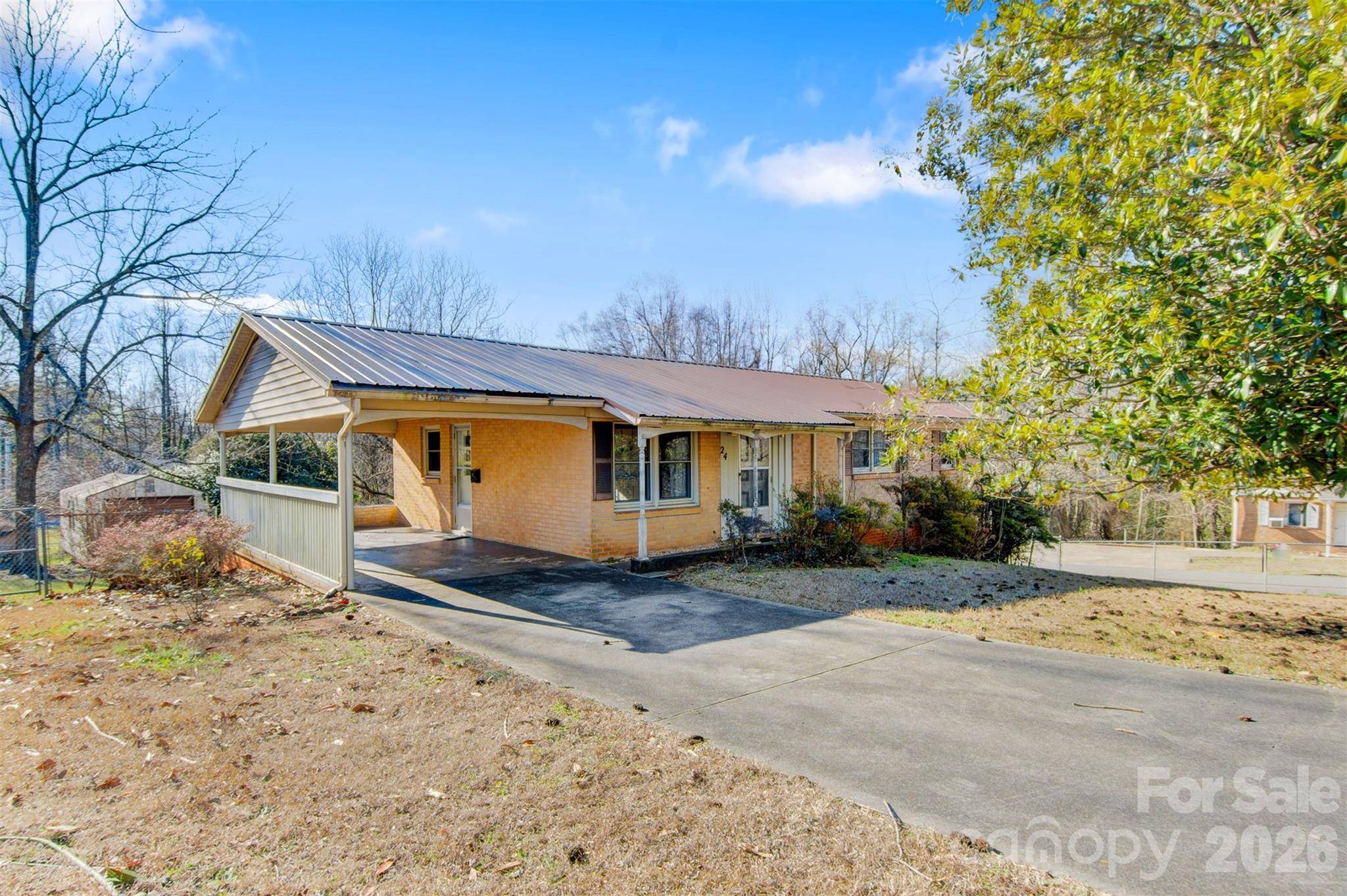 24 Berkley AVE W, Granite Falls, NC 28630