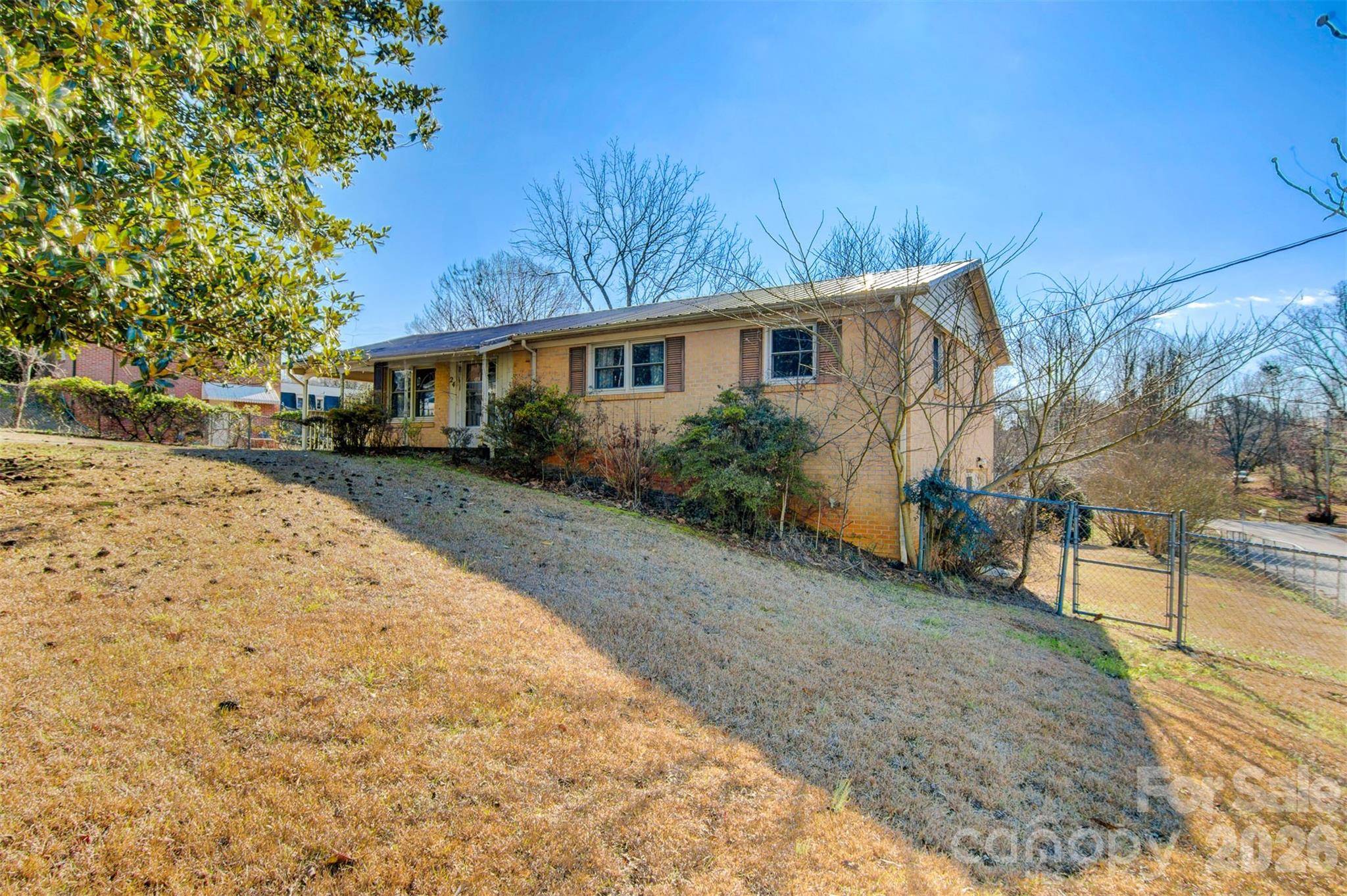 24 Berkley AVE W, Granite Falls, NC 28630