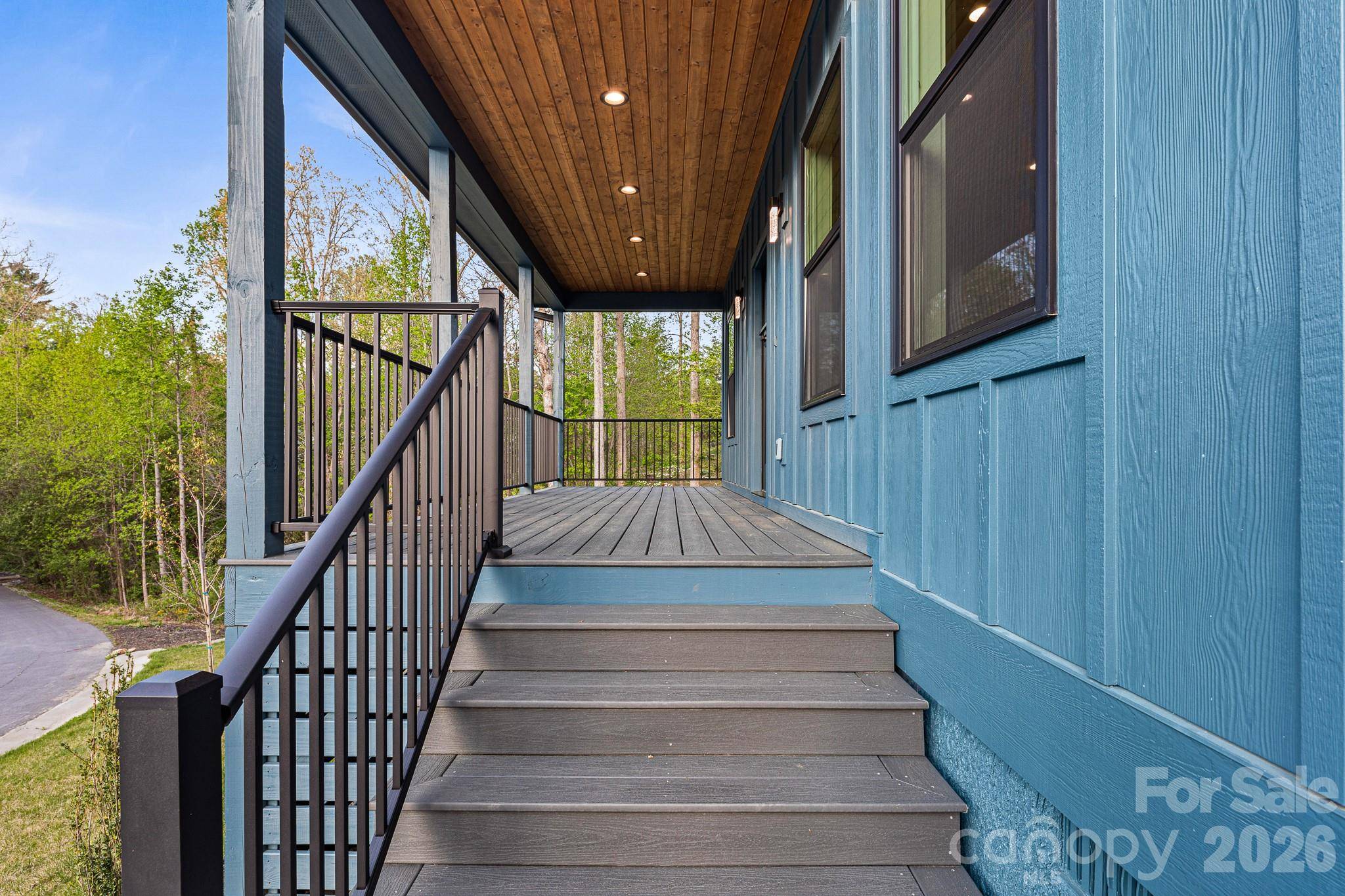 18 Winterhawk DR, Arden, NC 28704