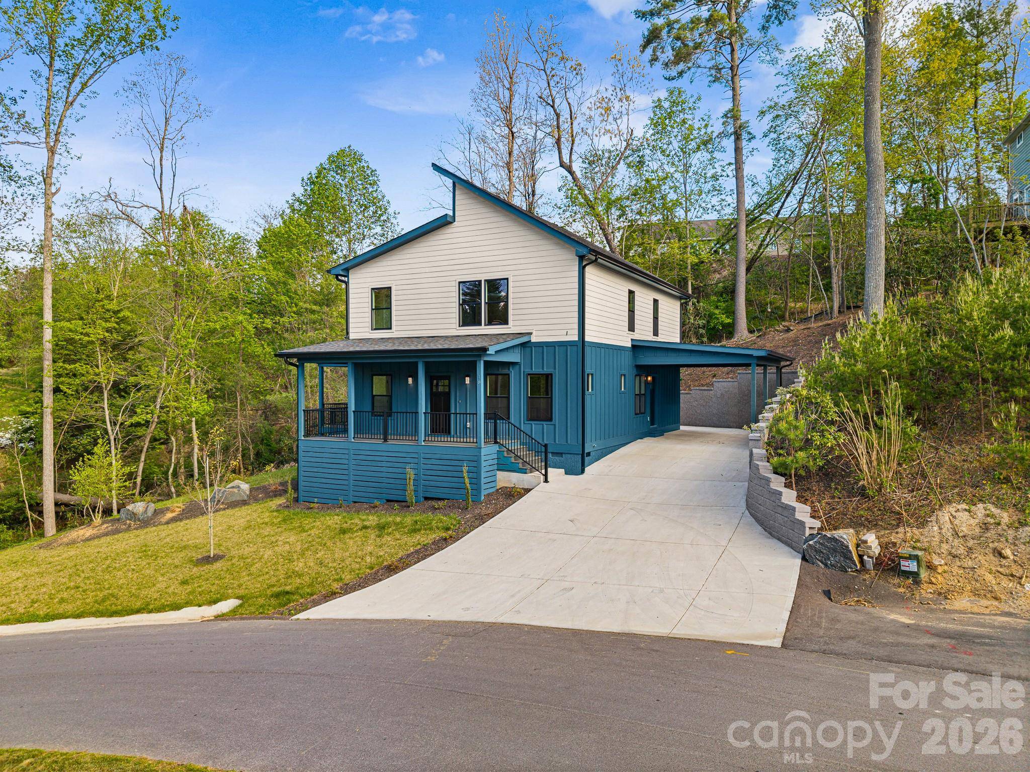 18 Winterhawk DR, Arden, NC 28704