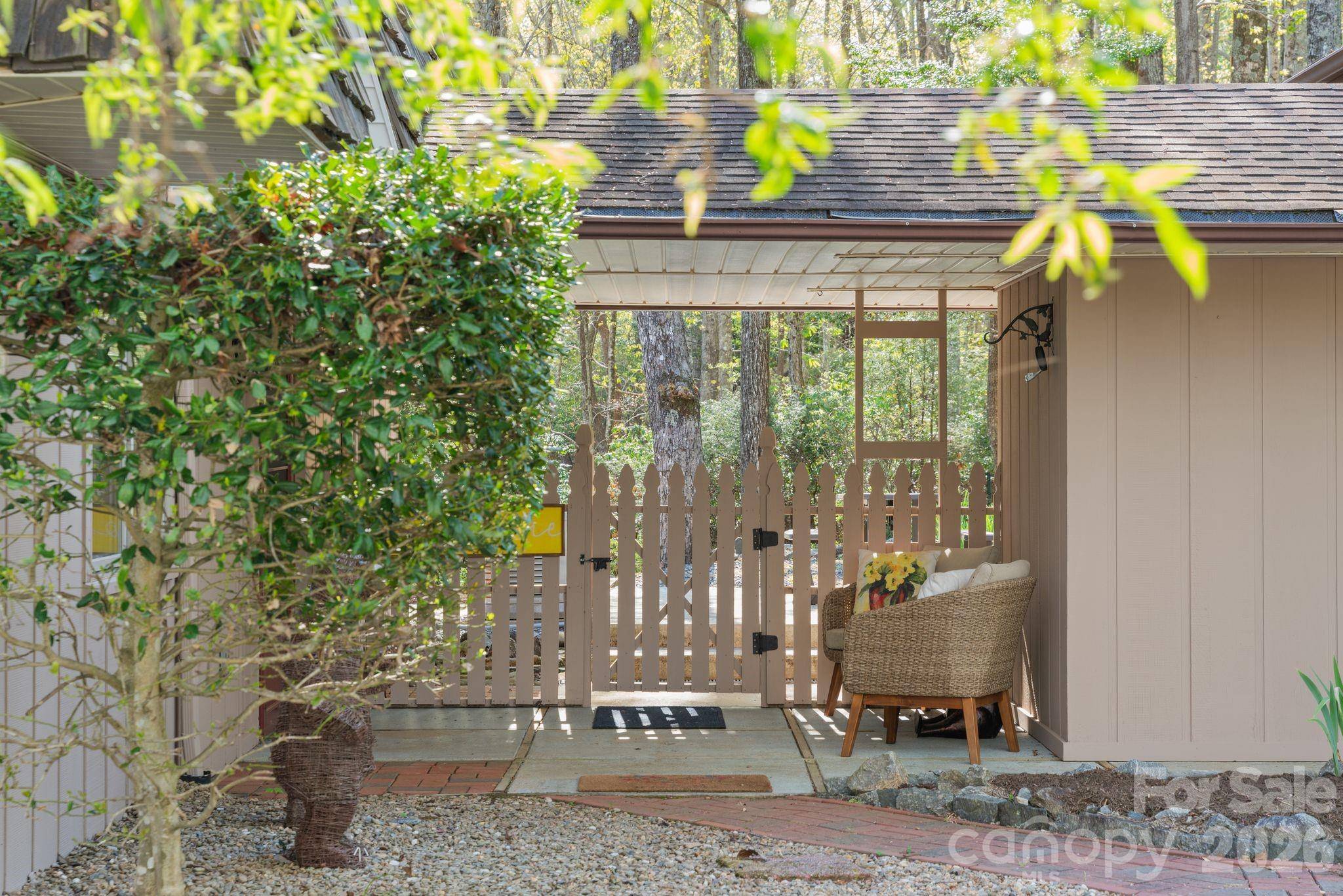363 S Sequoyah LN, Brevard, NC 28712