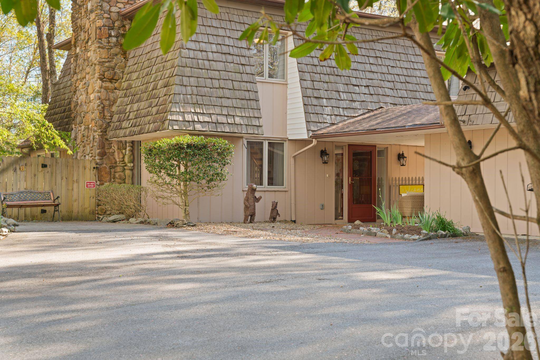 363 S Sequoyah LN, Brevard, NC 28712