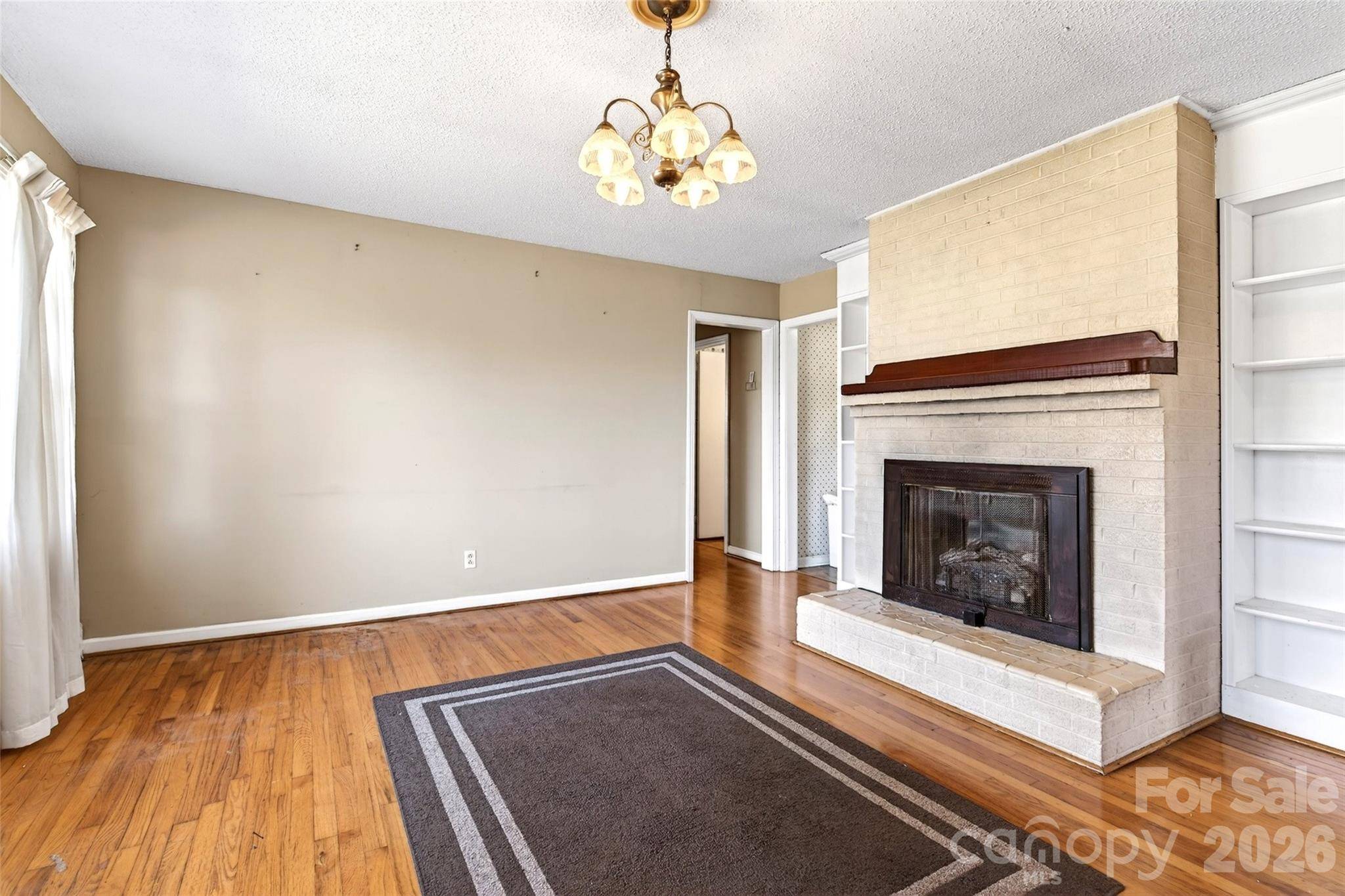 106 Chapel ST, Spruce Pine, NC 28777