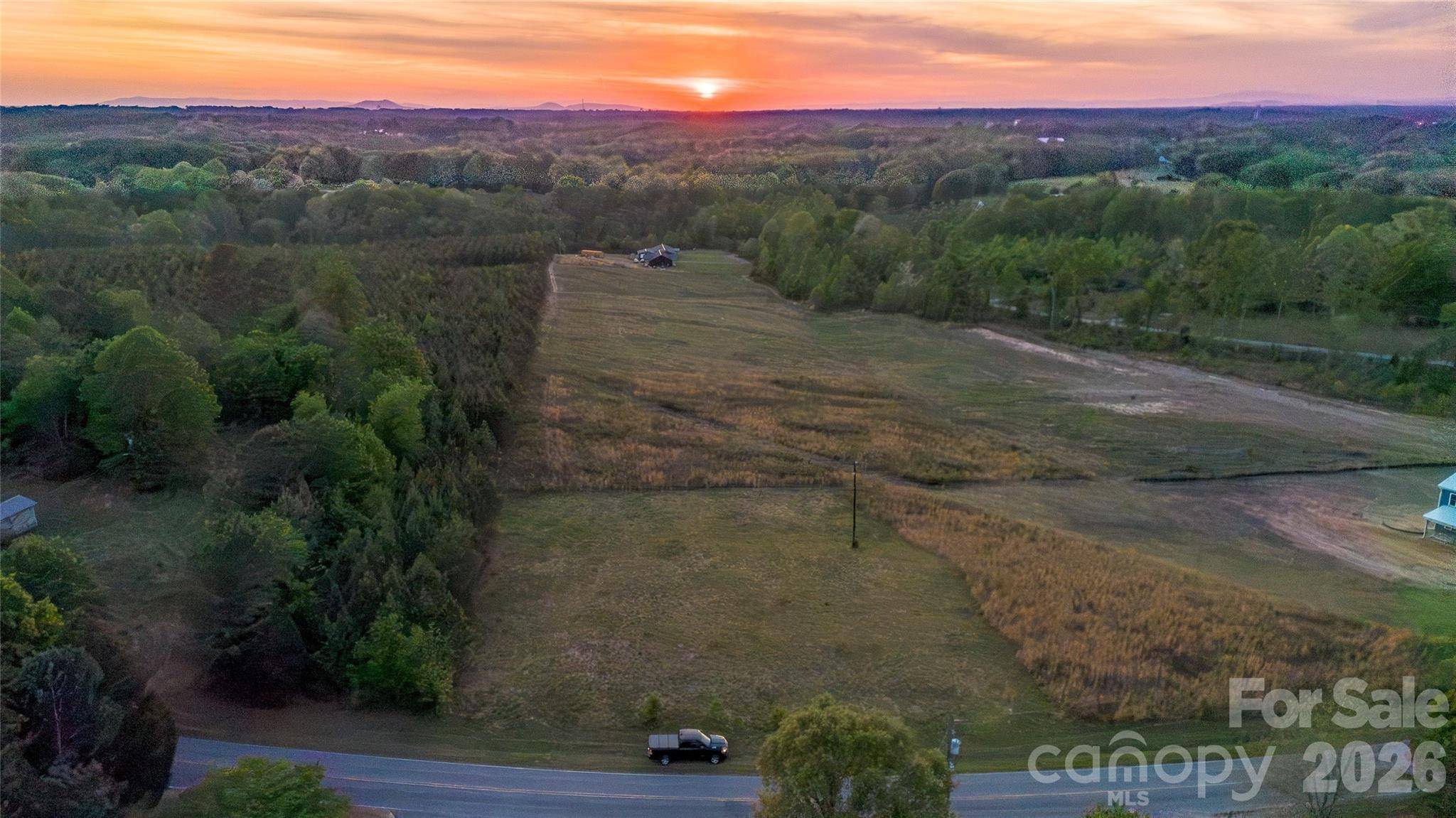 1075 Ring Tail RD, Claremont, NC 28610