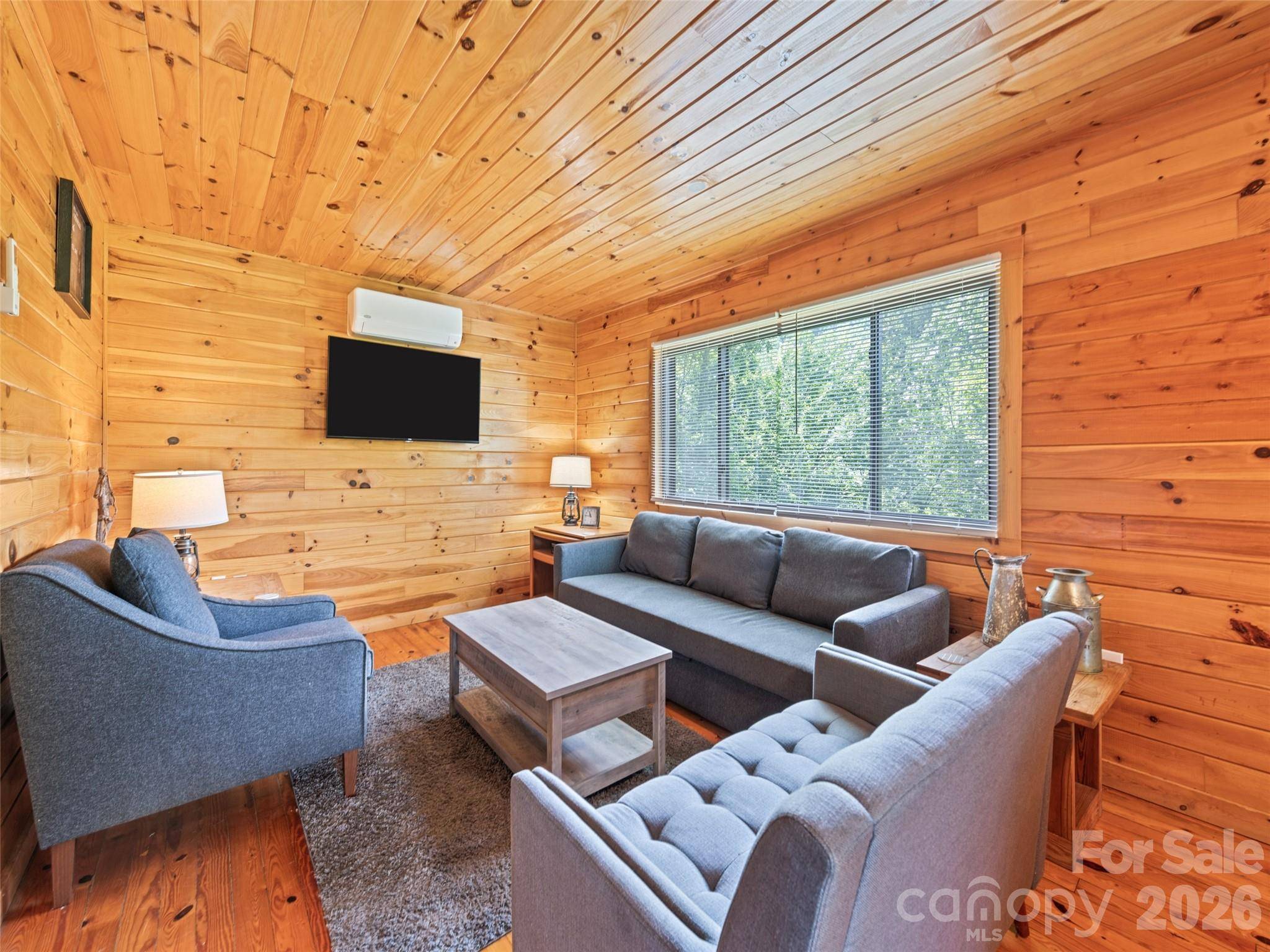 299 Blue Ridge Pkwy, Bryson City, NC 28713