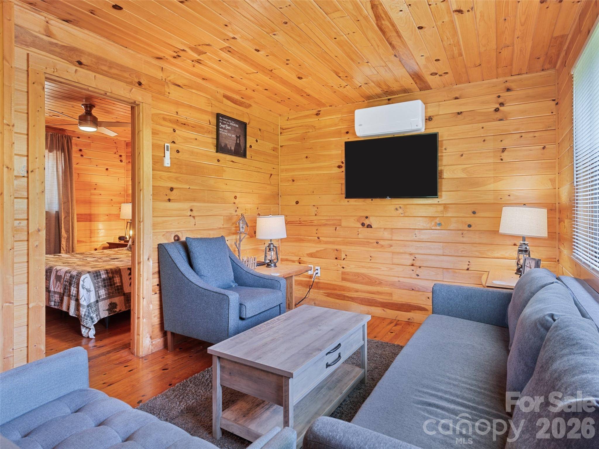 299 Blue Ridge Pkwy, Bryson City, NC 28713