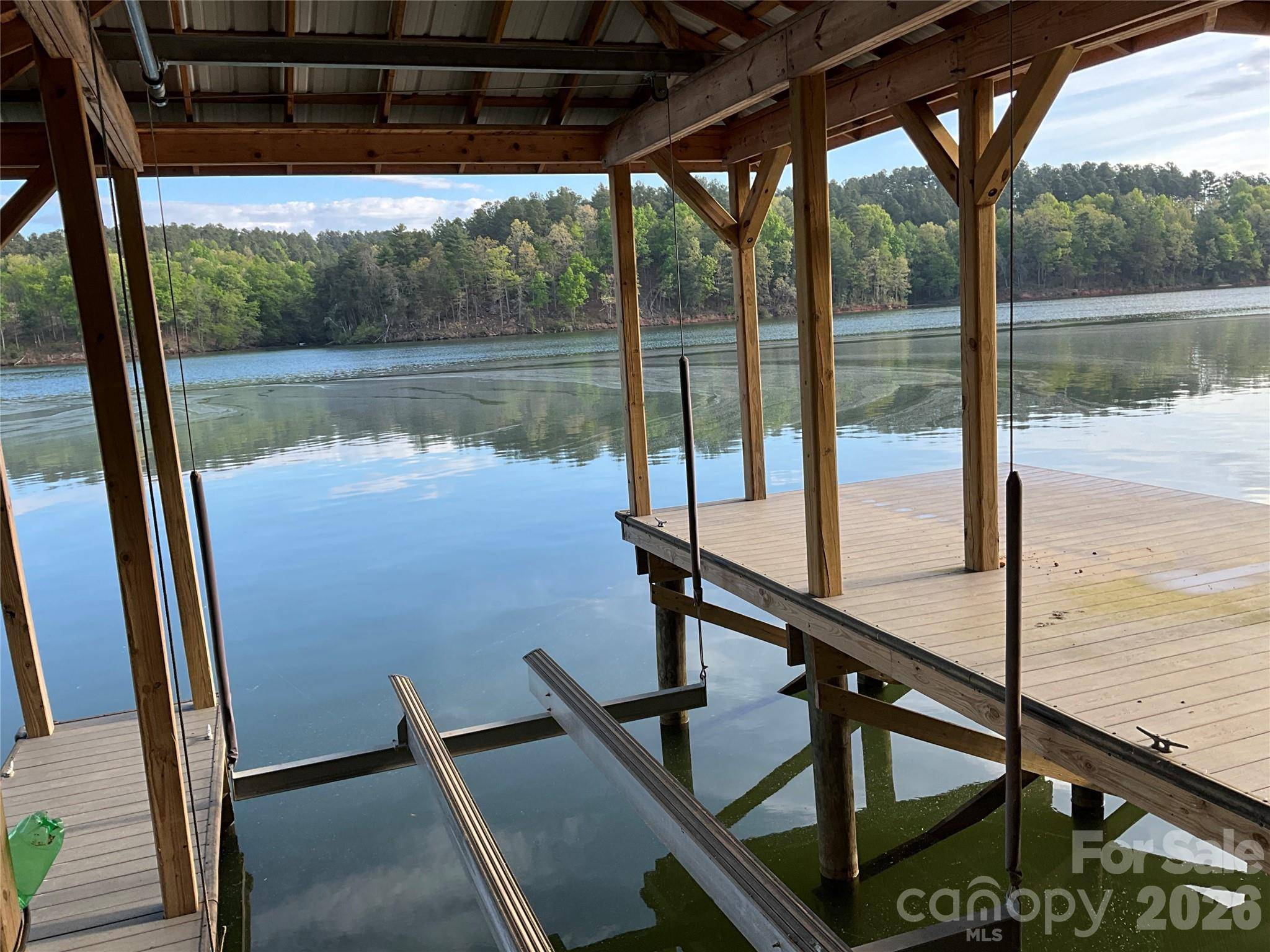 105 Beacon Ridge DR, Connelly Springs, NC 28612