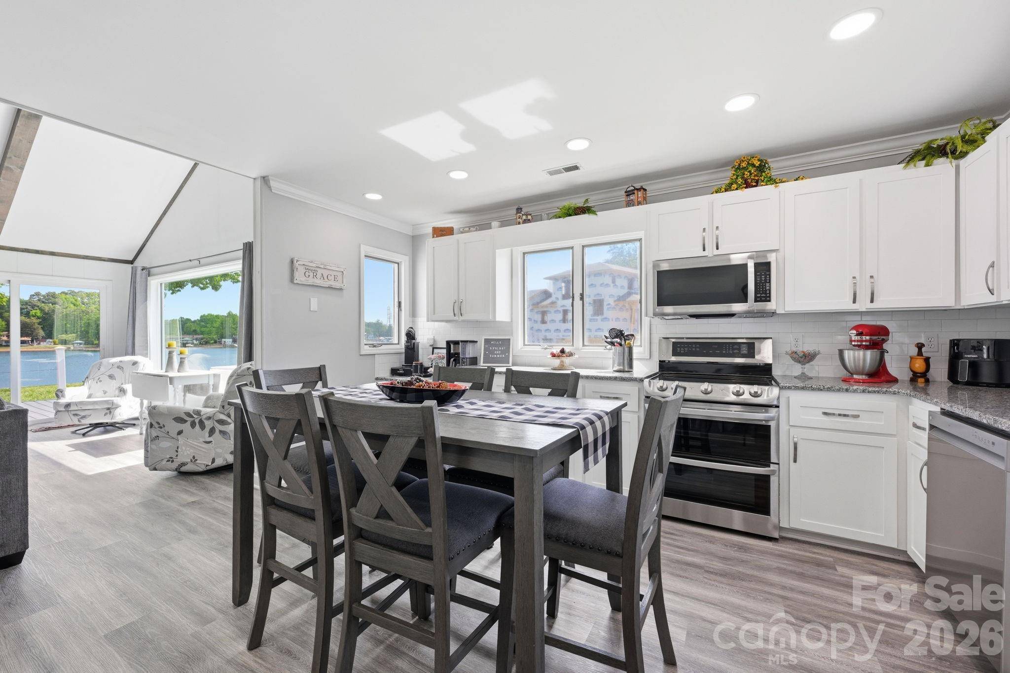 8029 Lucky Creek LN, Denver, NC 28037