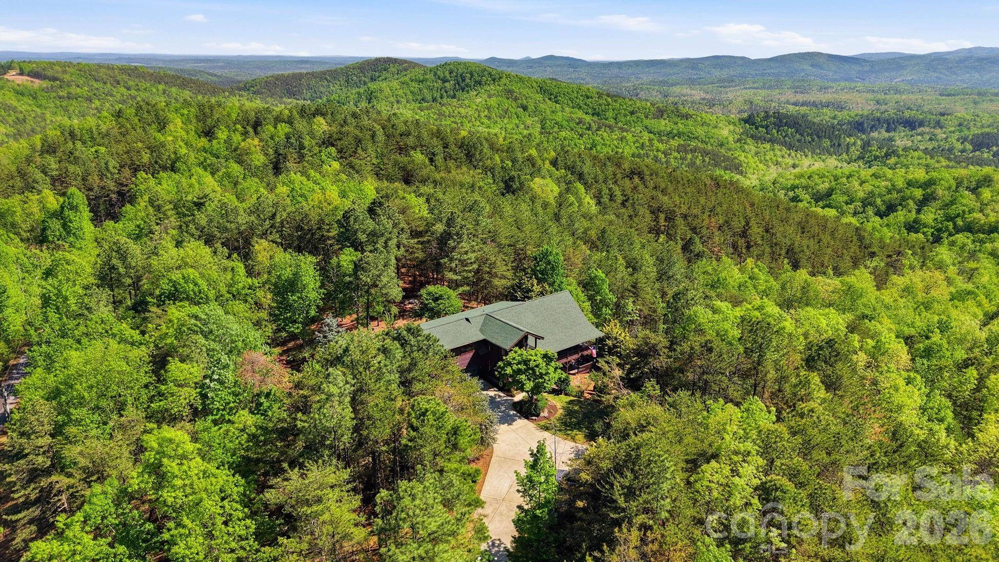 3918 Skyline DR, Morganton, NC 28655