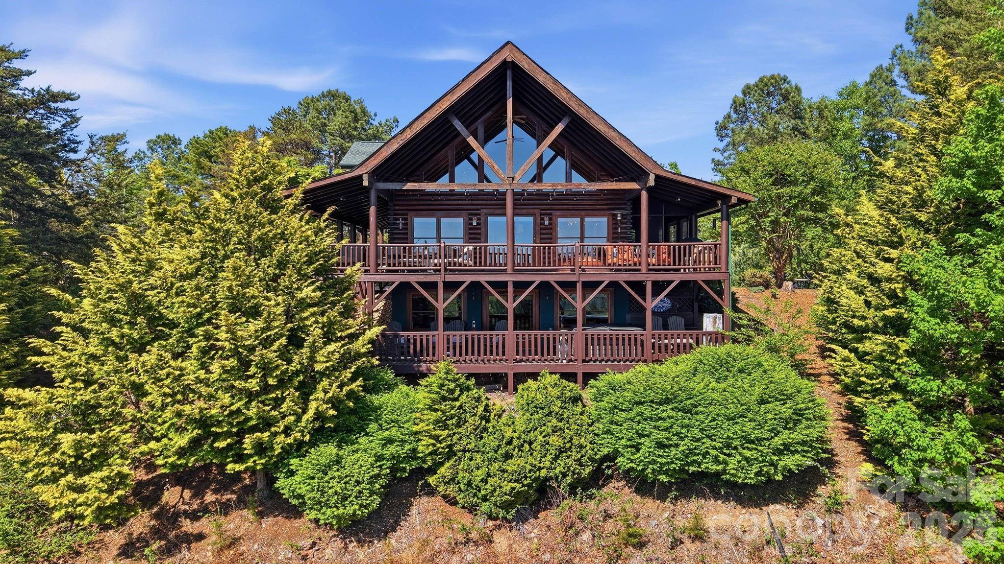 3918 Skyline DR, Morganton, NC 28655