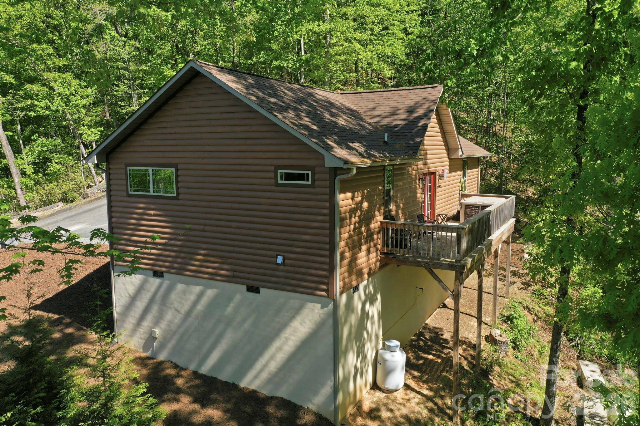 131 Pier Point DR, Lake Lure, NC 28746