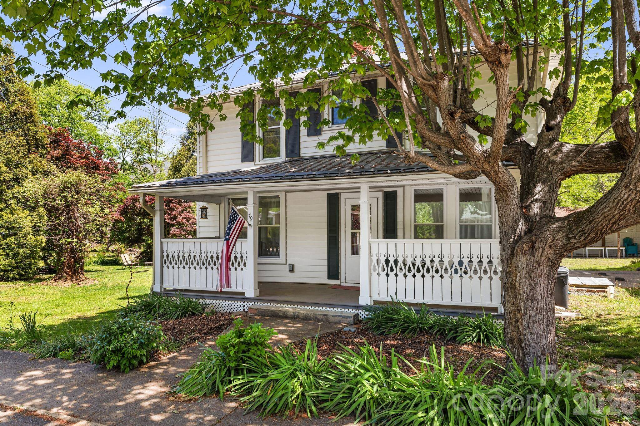 79 Walnut ST, Hot Springs, NC 28743