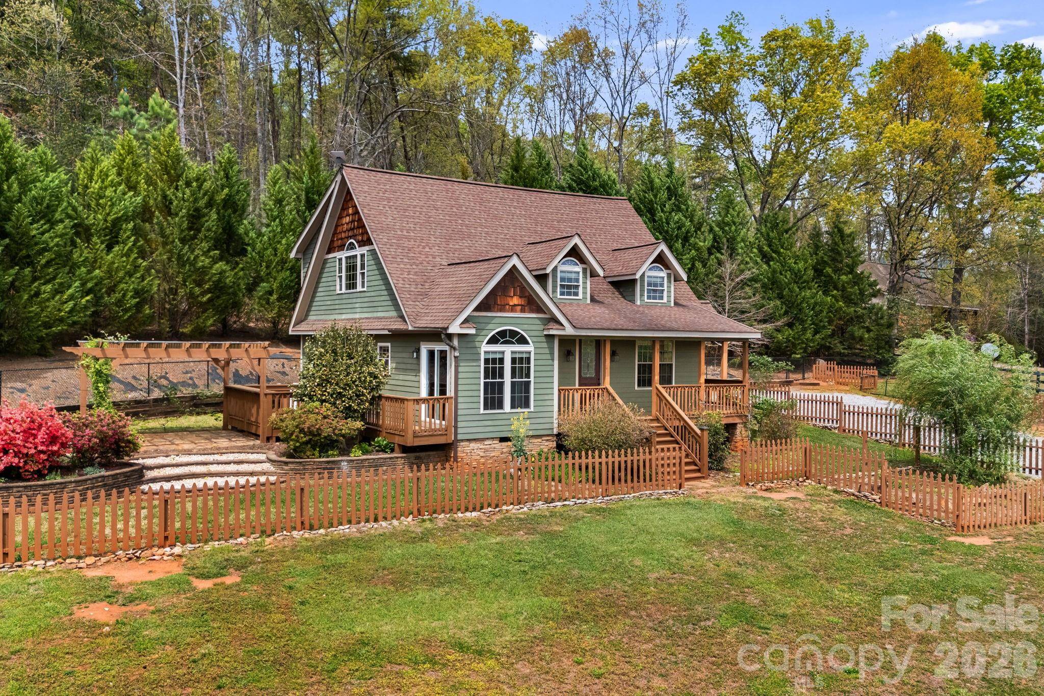 2011 Edgerton RD, Mill Spring, NC 28756