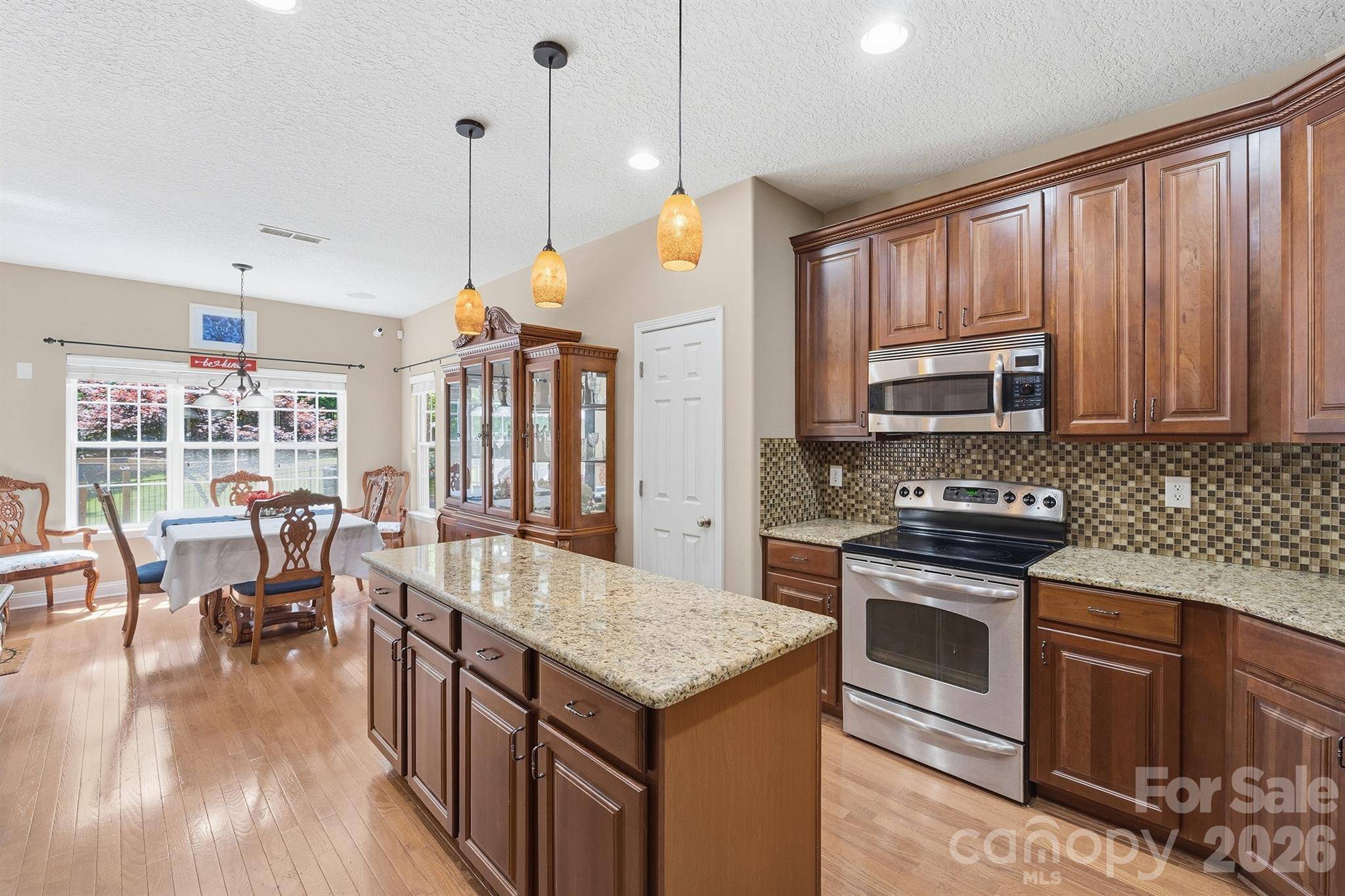 516 Shady Oaks DR, Stanley, NC 28164