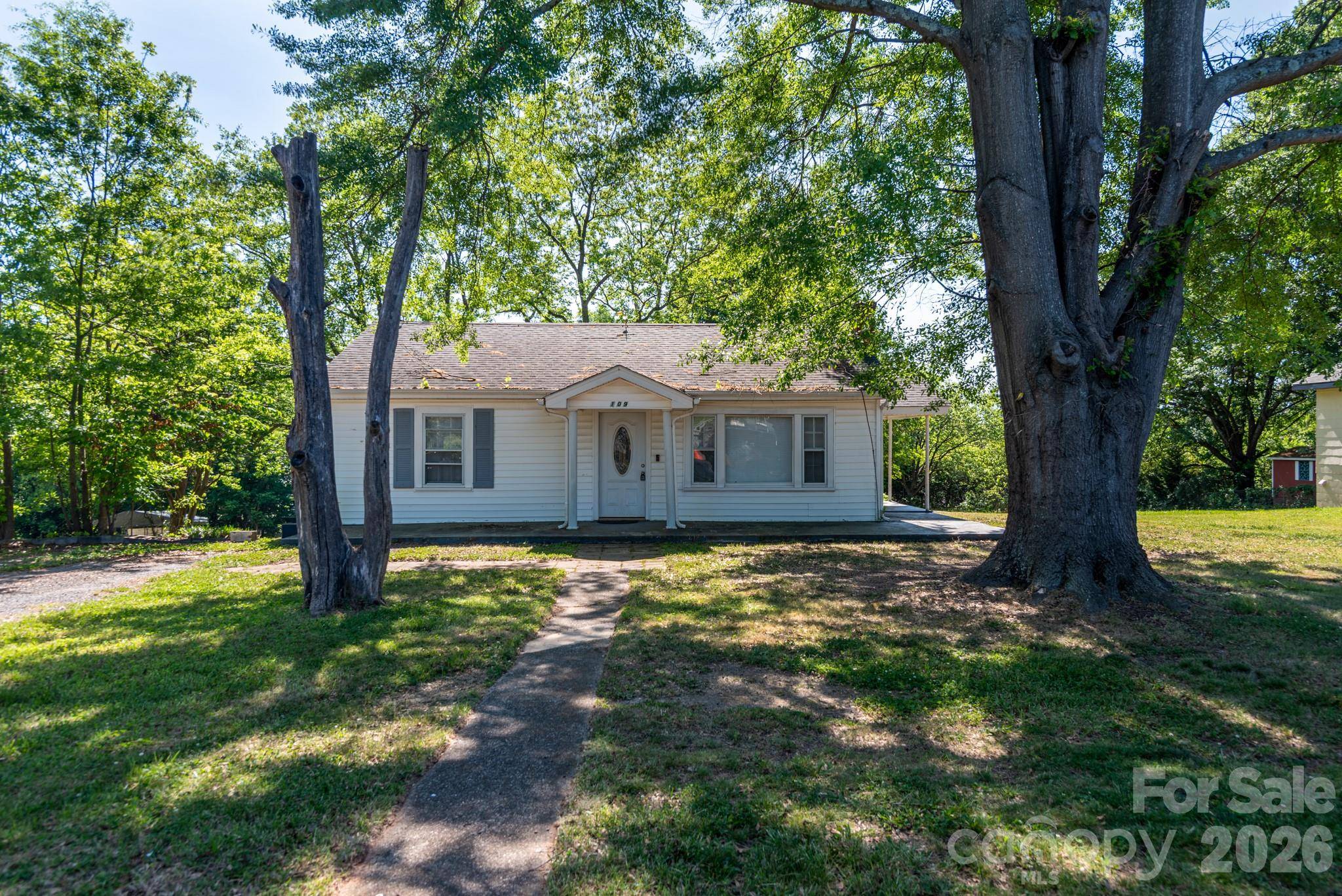 109 Hillcrest DR, Bessemer City, NC 28016