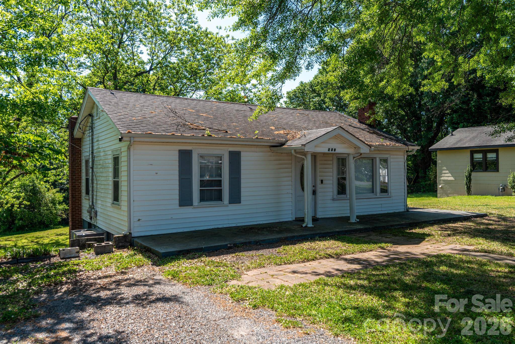 109 Hillcrest DR, Bessemer City, NC 28016