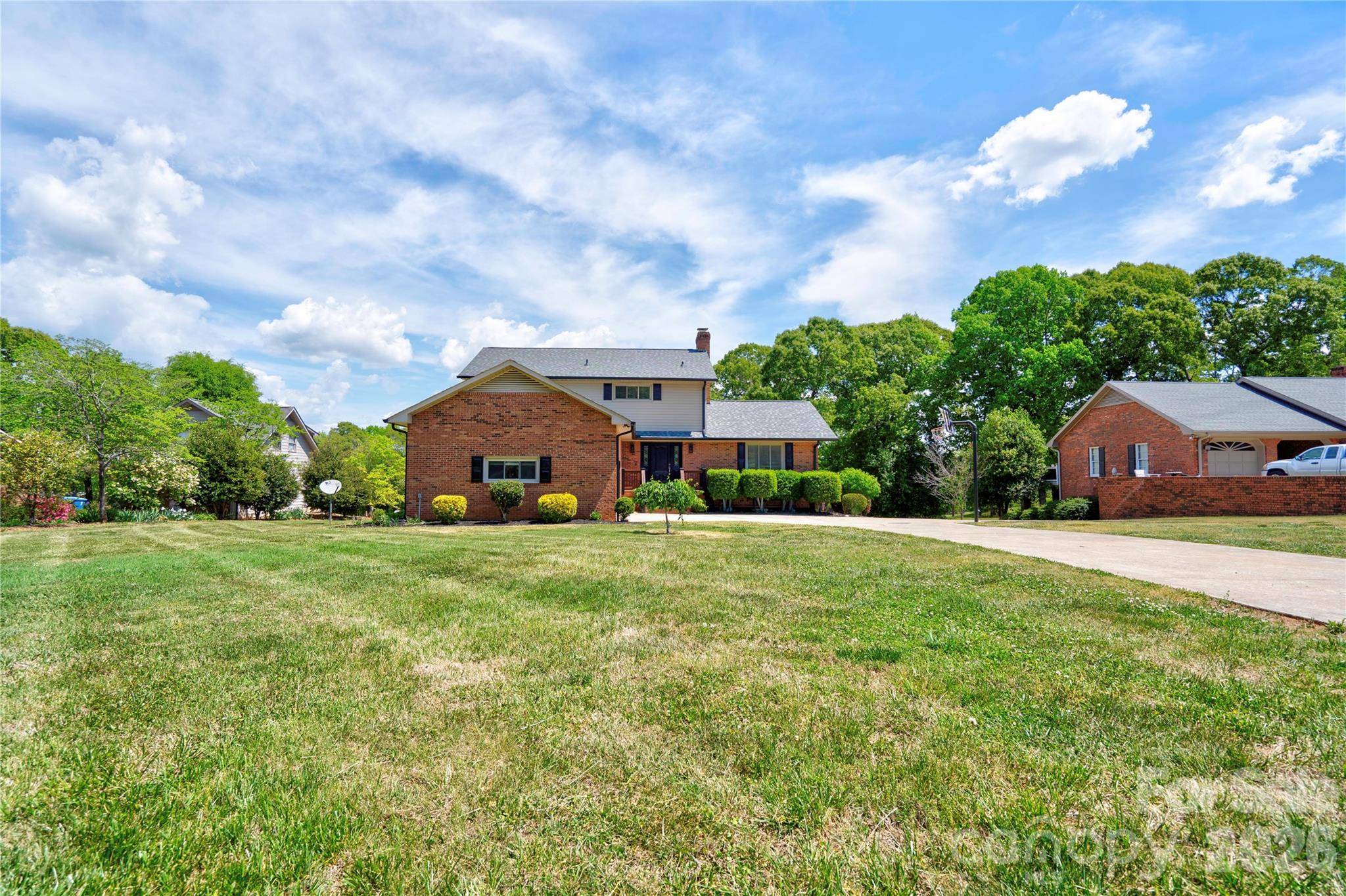 176 Knollwood DR, Forest City, NC 28043