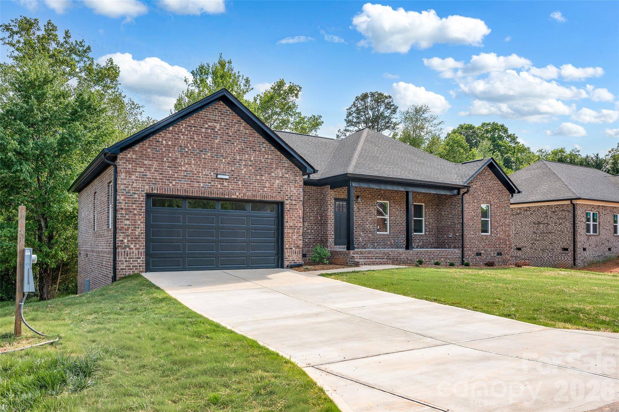 906 4th ST NE, Conover, NC 28613
