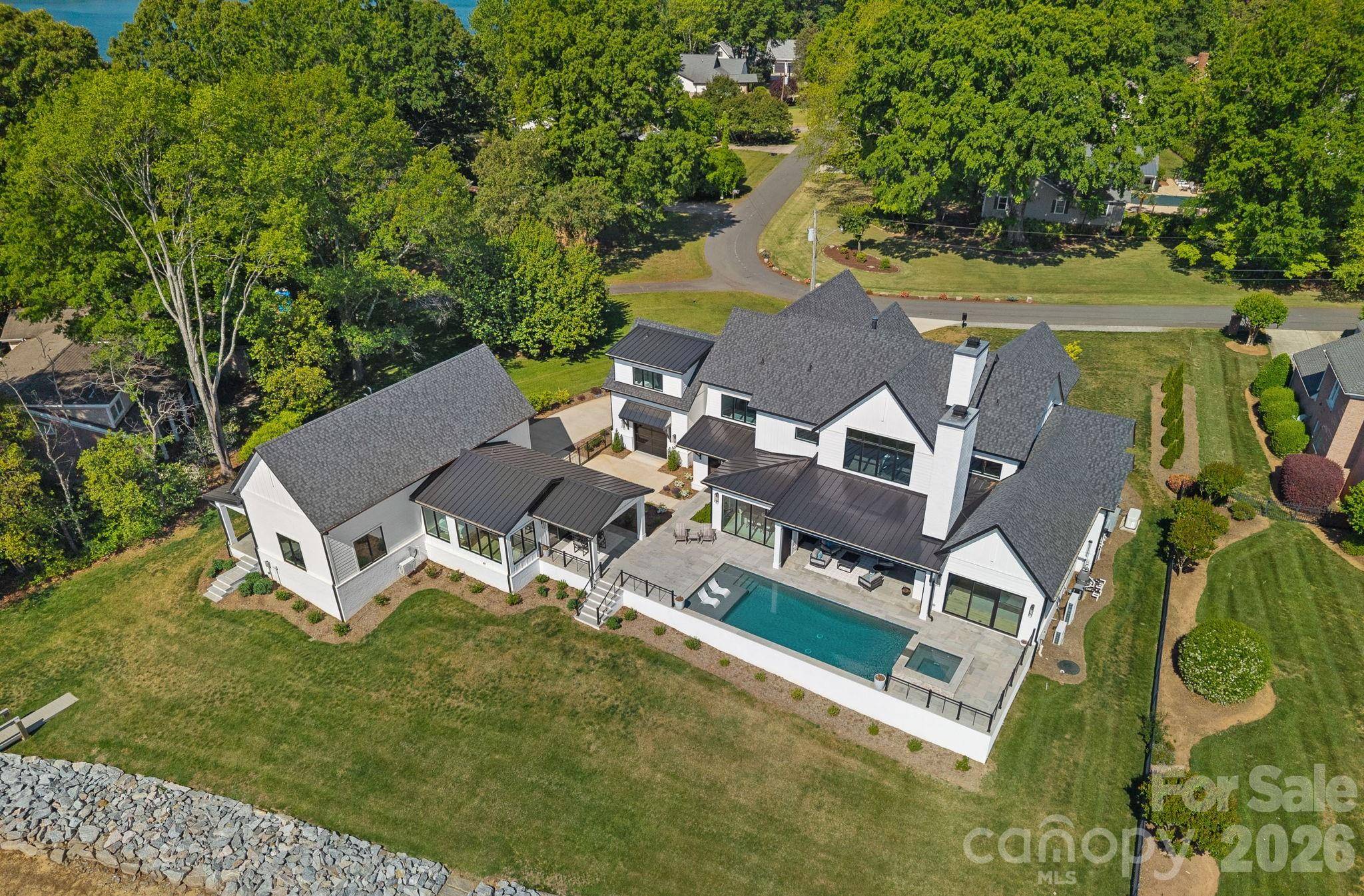 16906 Lake Shore DR, Cornelius, NC 28031