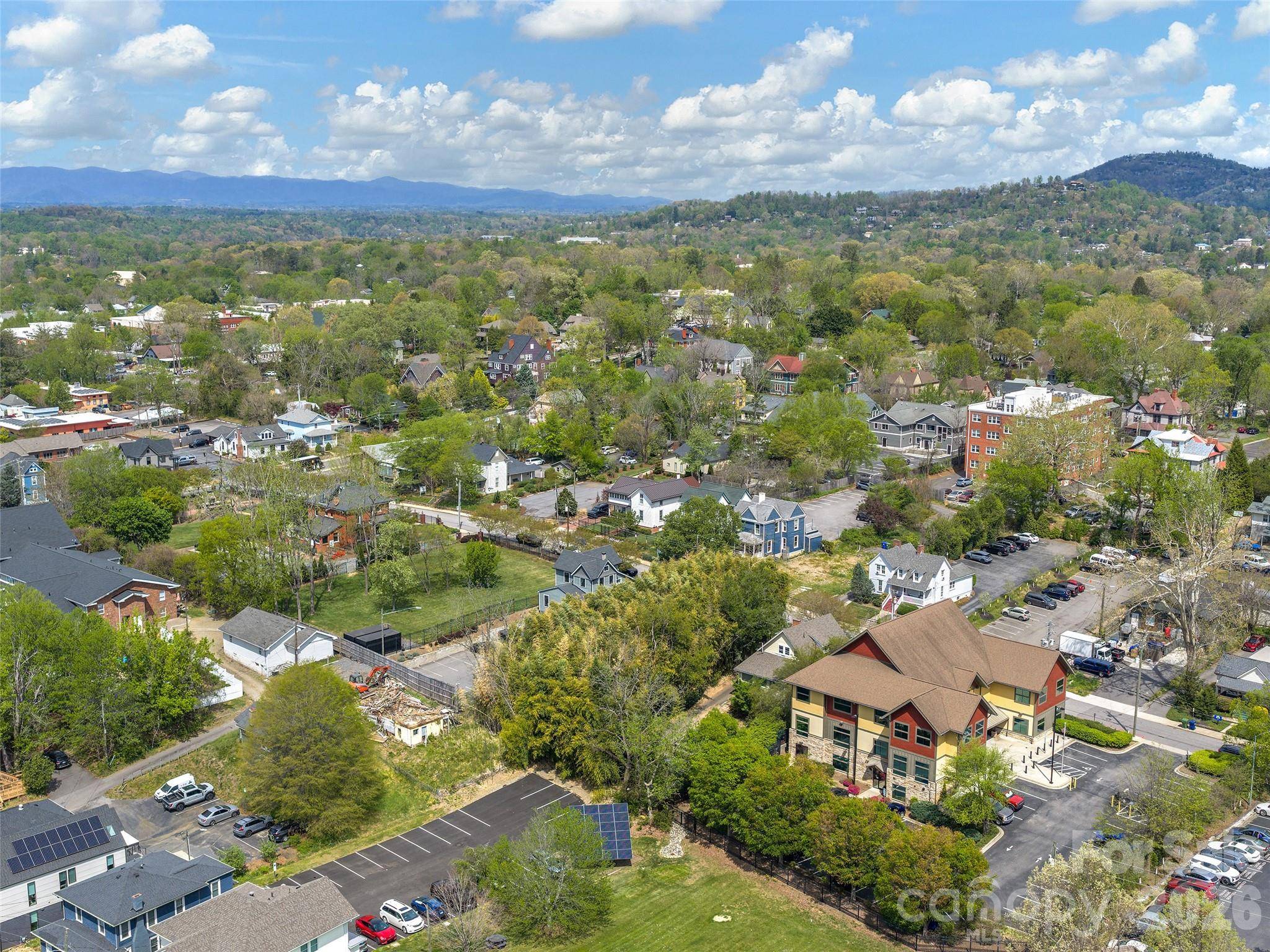 9999 Clayton ST, Asheville, NC 28801