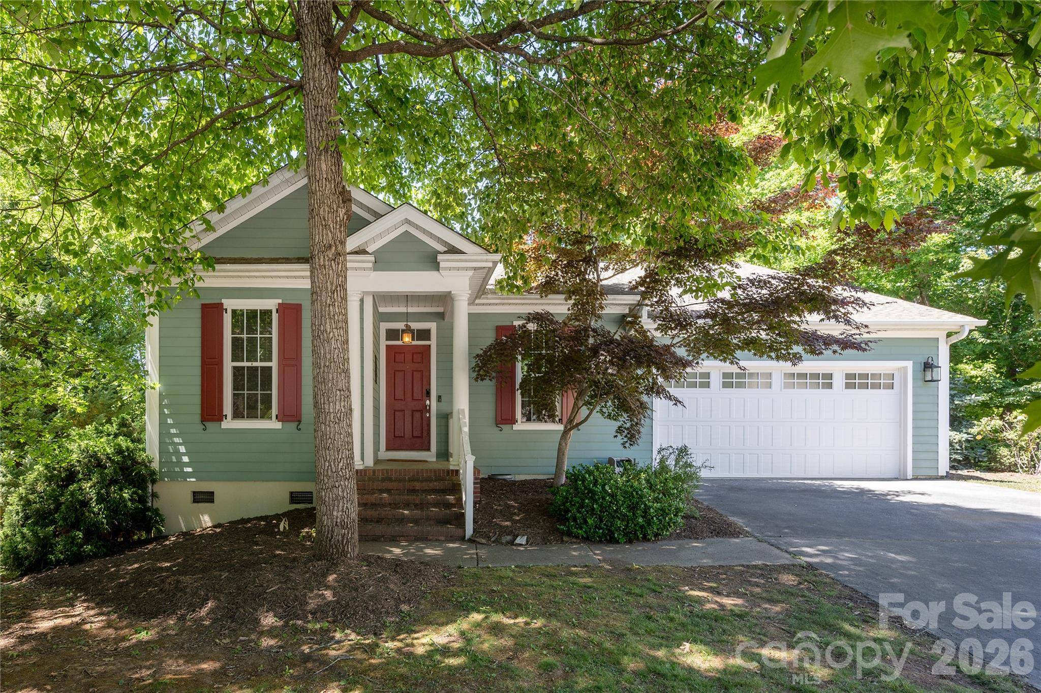 5 Hoolet CT, Biltmore Lake, NC 28715