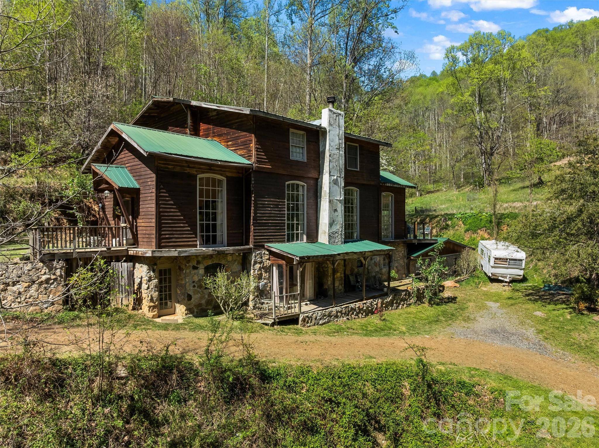1717 Howard Moore RD, Hot Springs, NC 28743