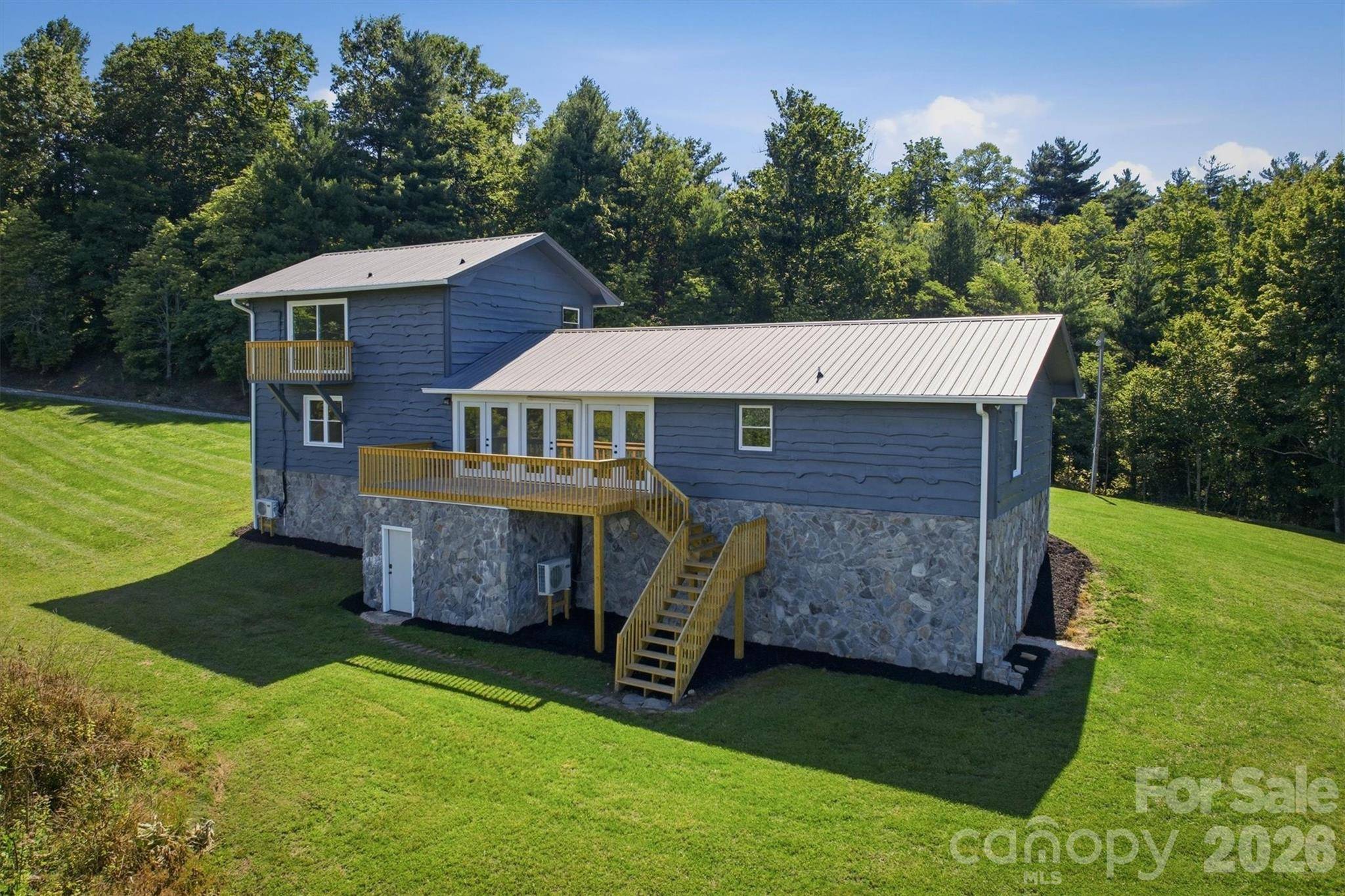 822 Windy Mountain RD, Deep Gap, NC 28618