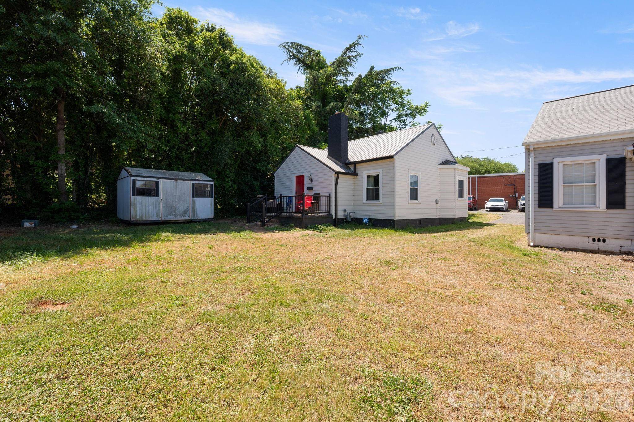 136 S Broadway ST, Forest City, NC 28043