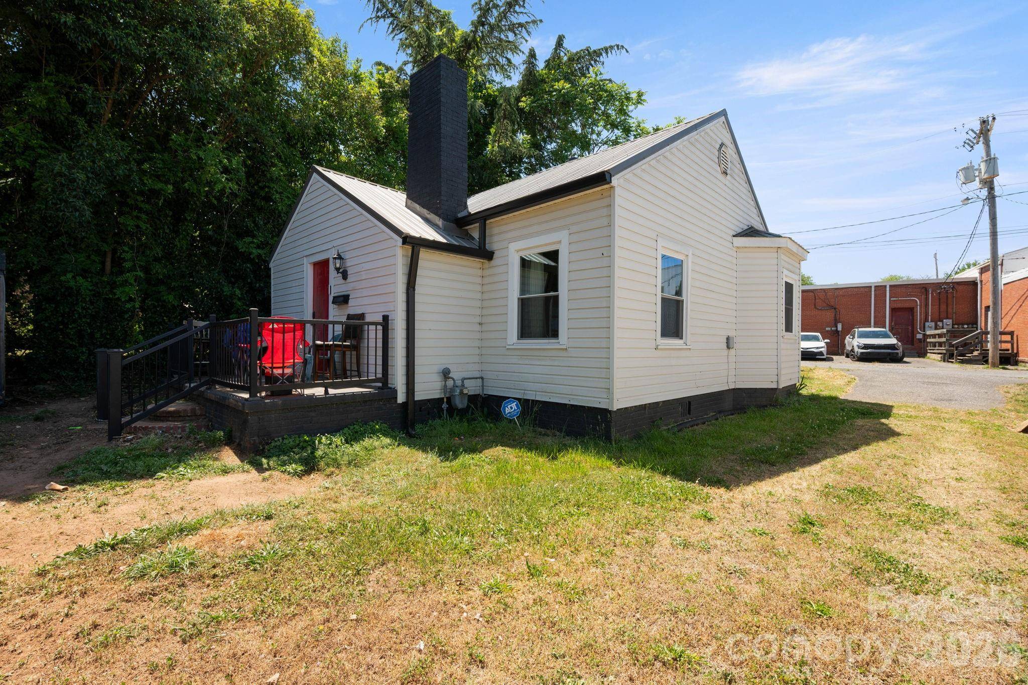 136 S Broadway ST, Forest City, NC 28043