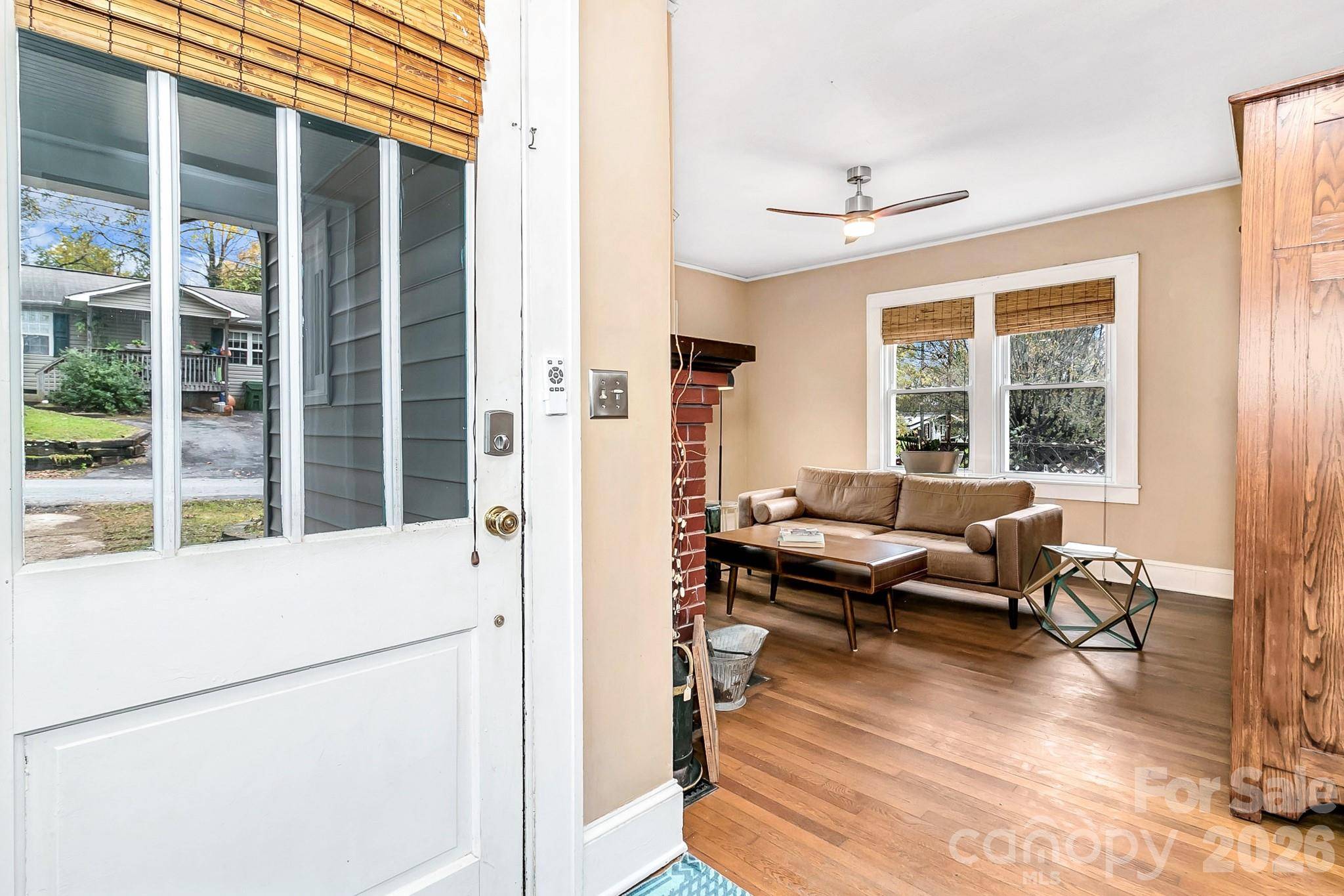5 Main ST, Asheville, NC 28803