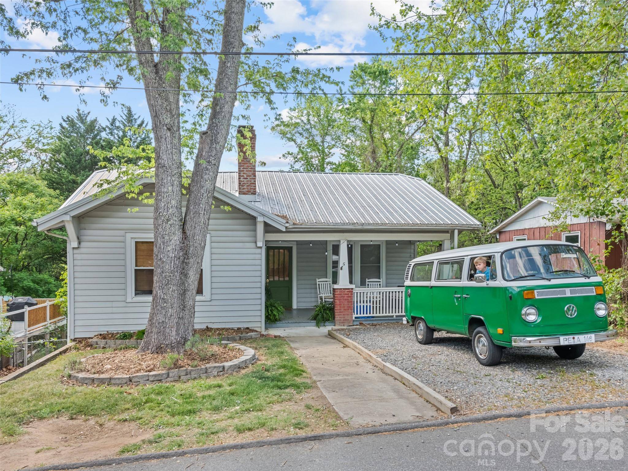 5 Main ST, Asheville, NC 28803