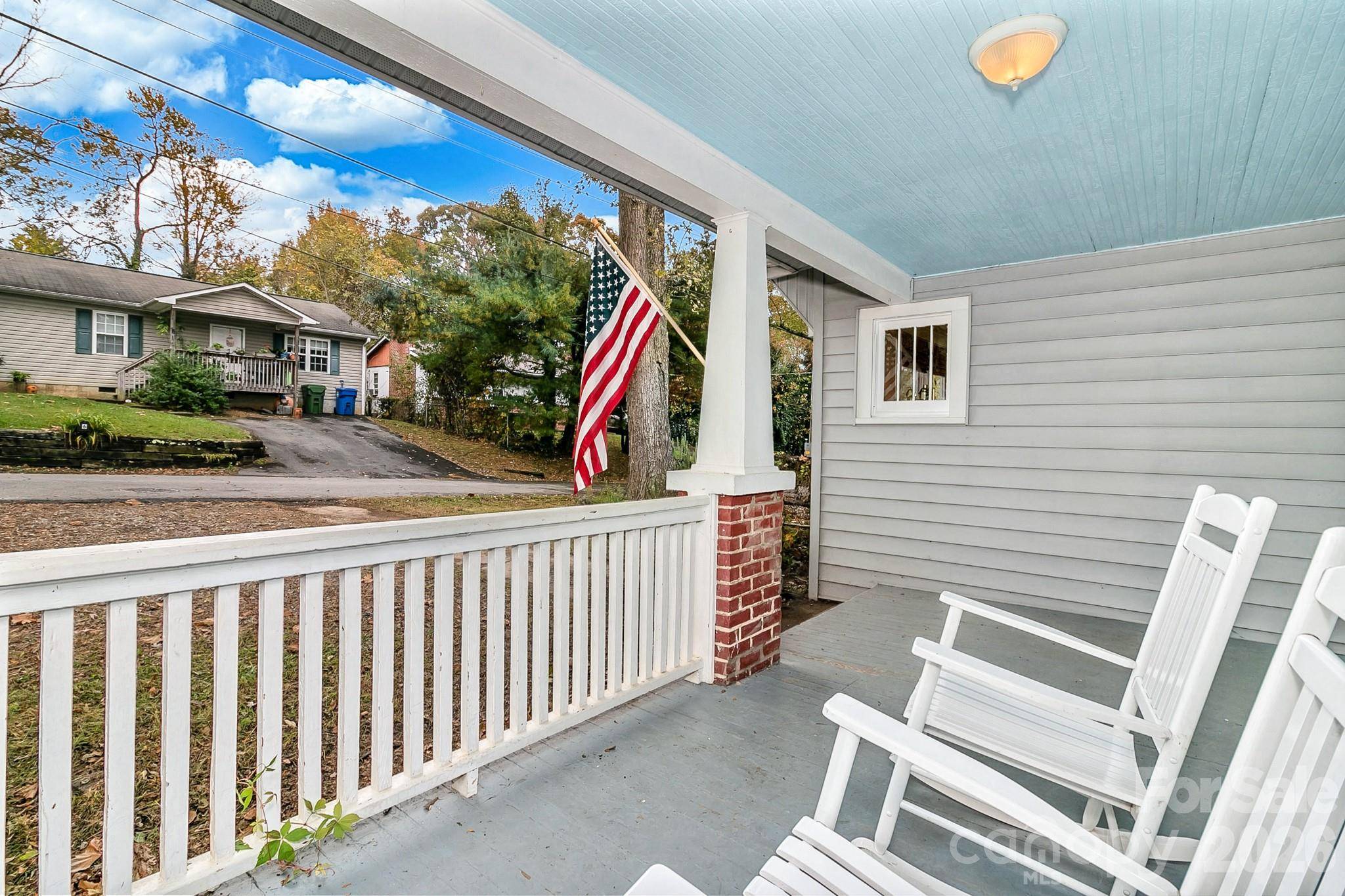 5 Main ST, Asheville, NC 28803