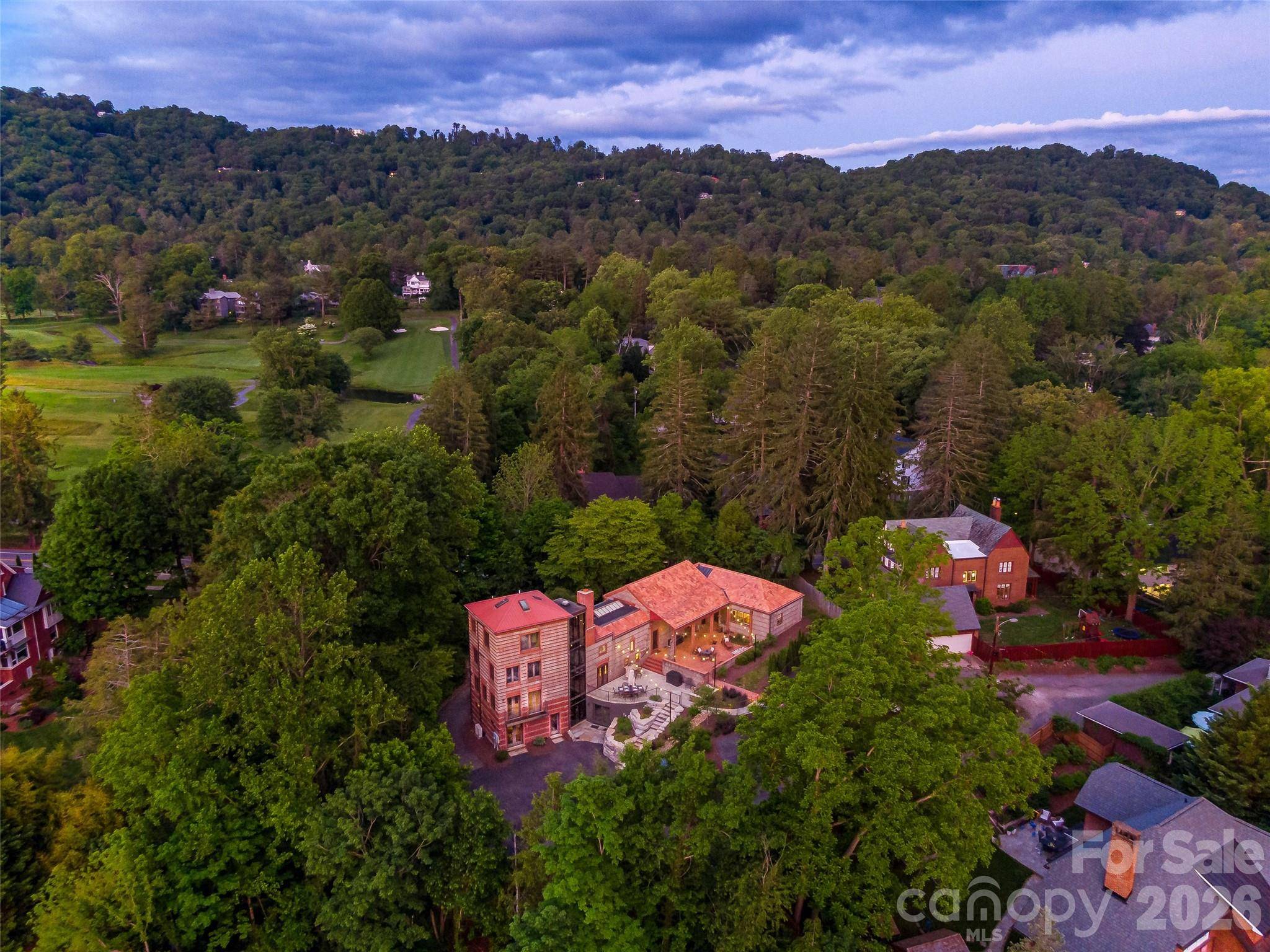 24 Kimberly AVE, Asheville, NC 28804