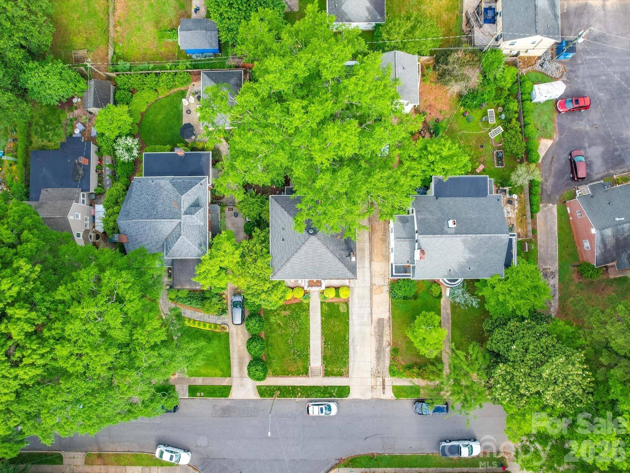 907 Edgewood CIR, Gastonia, NC 28052