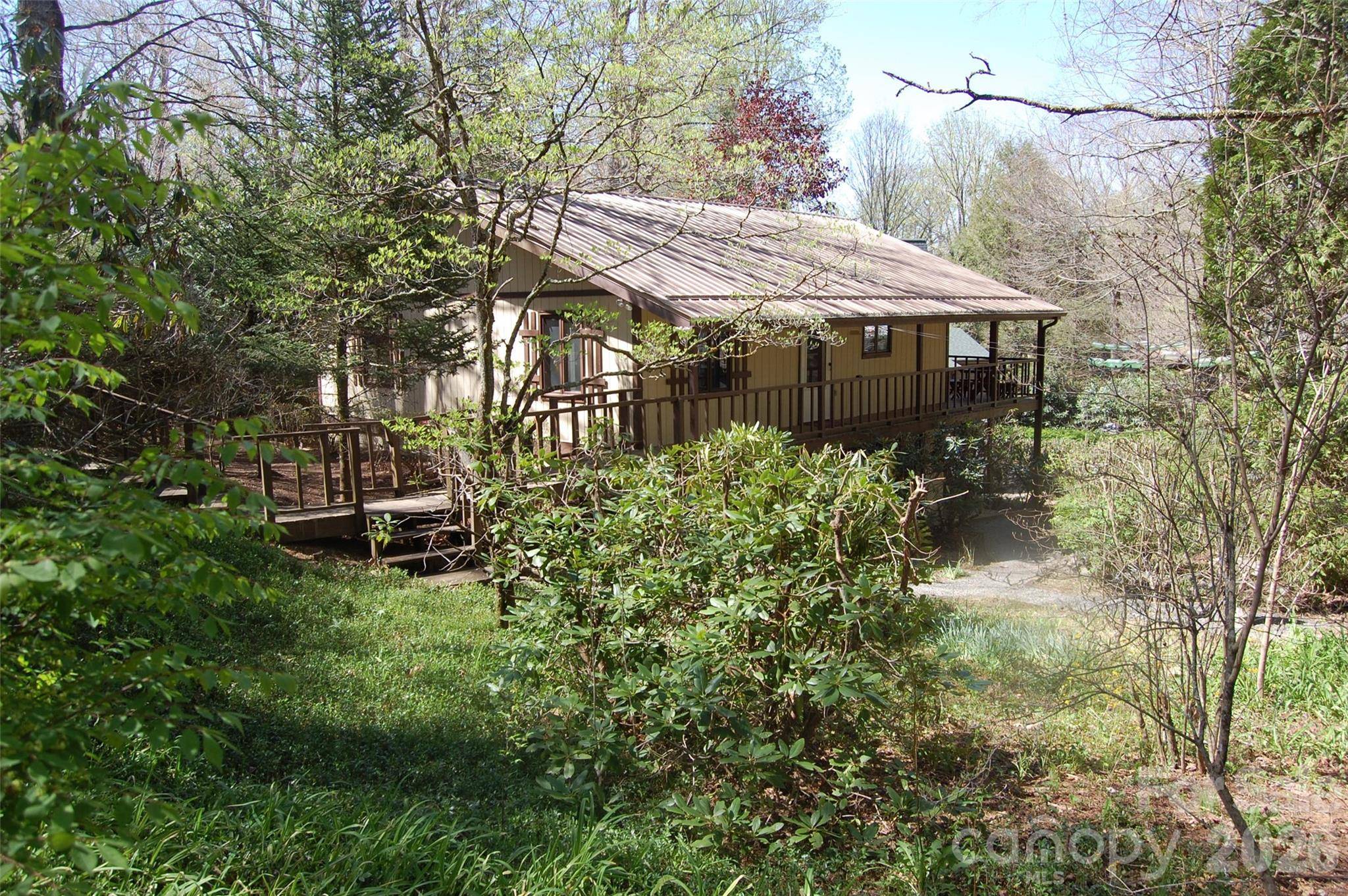 61 Dew Drop LOOP, Newland, NC 28657