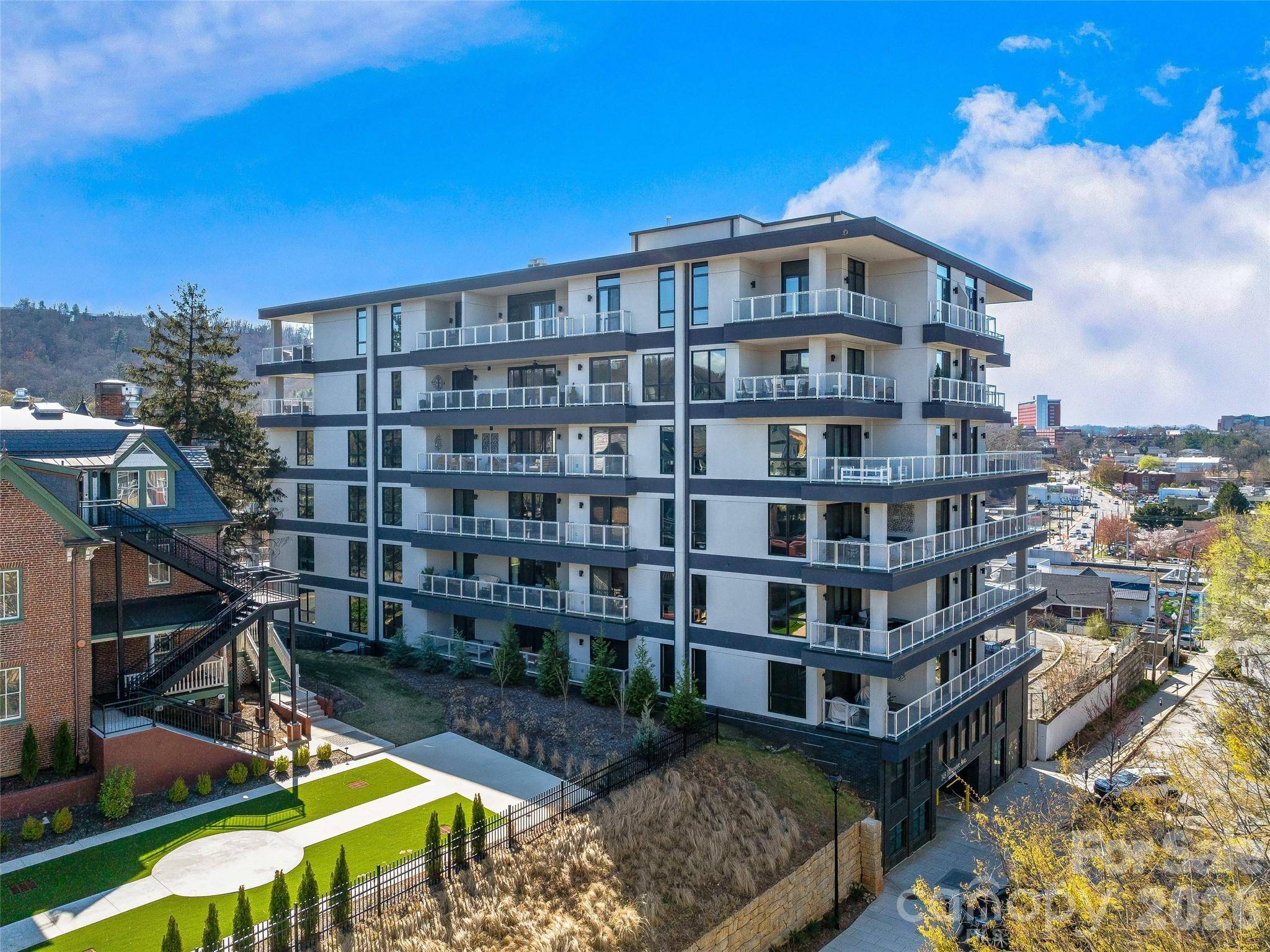 145 Biltmore AVE #602, Asheville, NC 28801