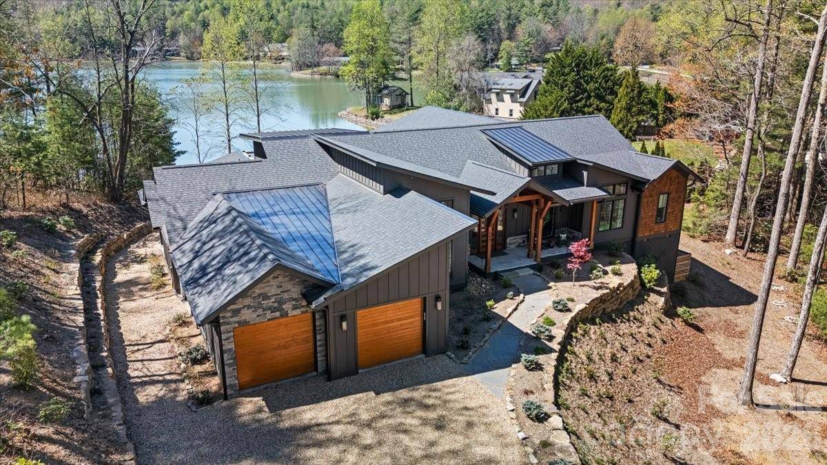 984 Eagle Lake DR, Brevard, NC 28712